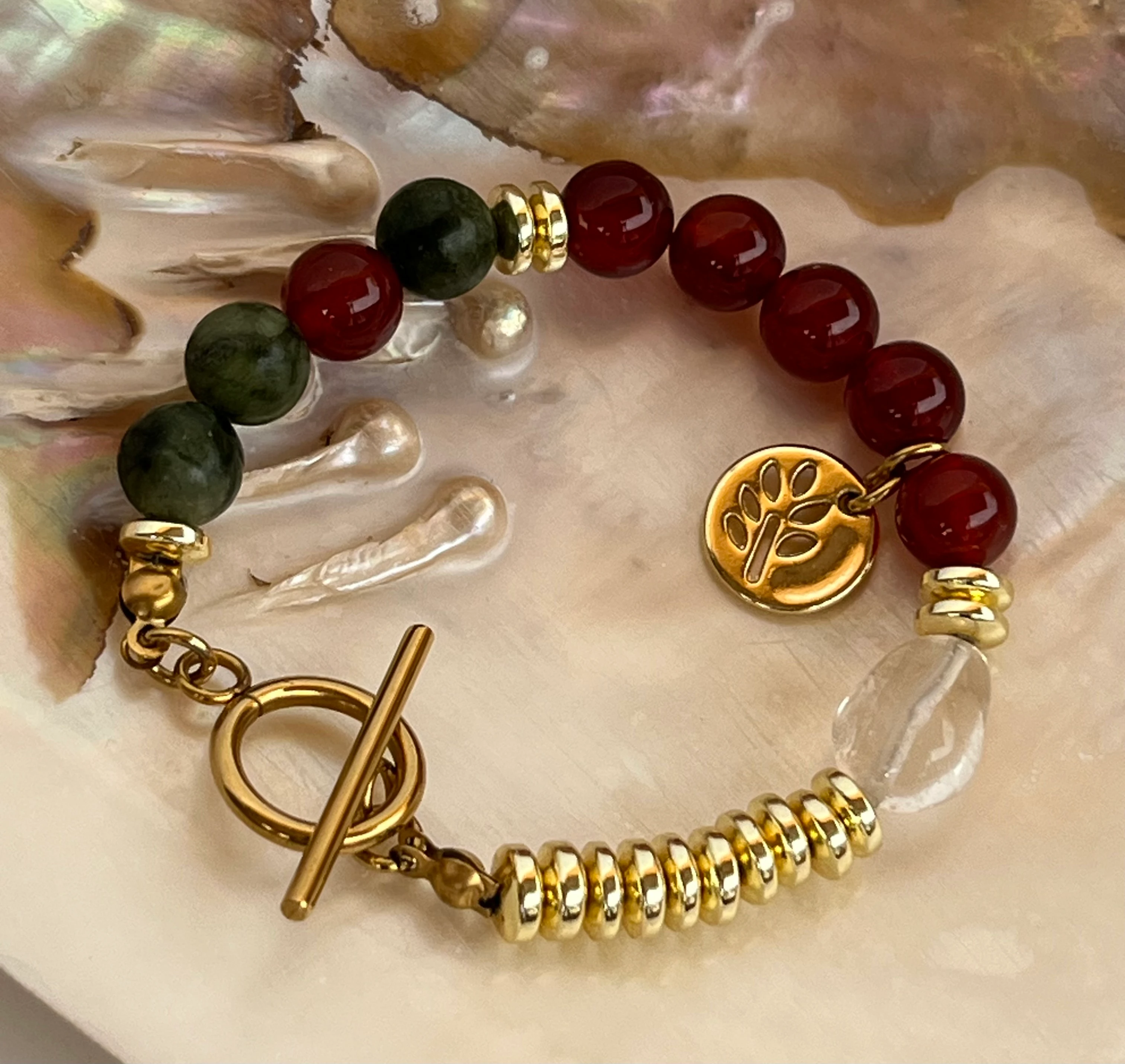 Kırmızı Üzüm Bağı