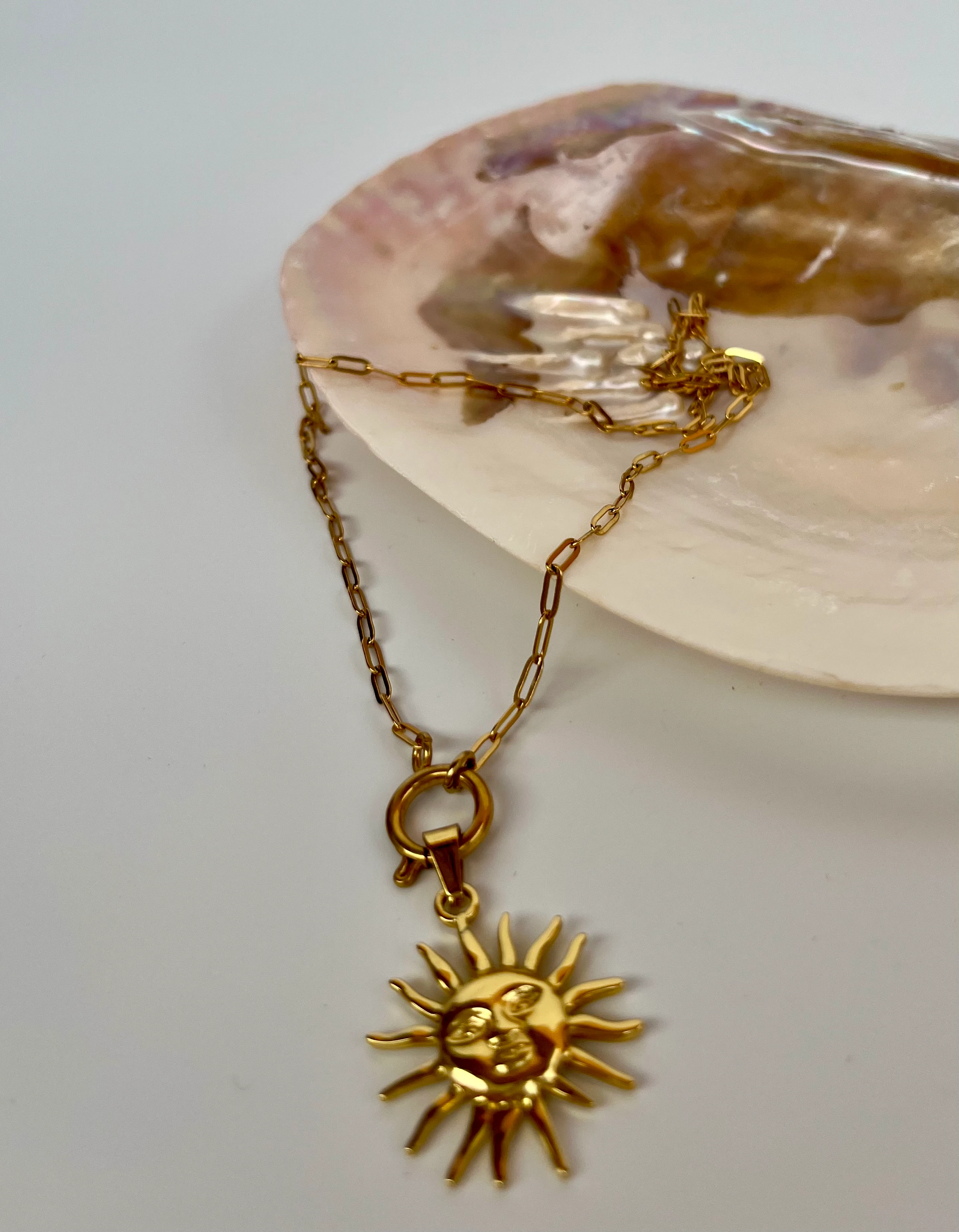 Güneş Çelik Ataç Kolye