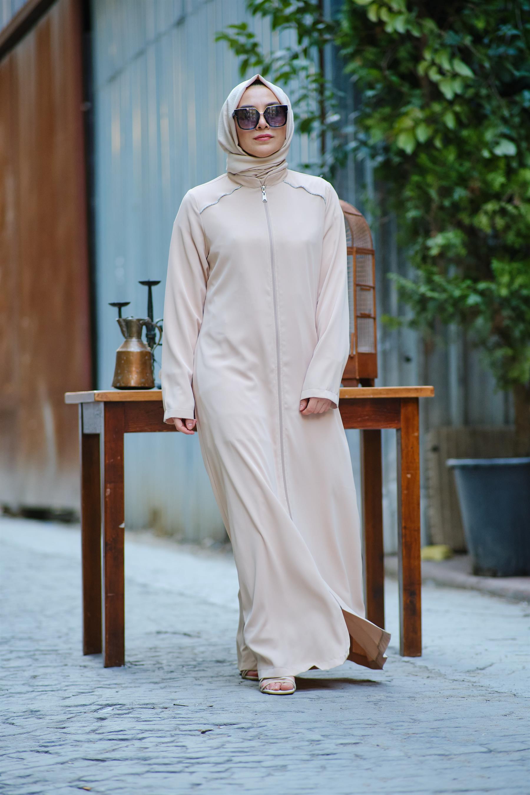 Taş Şerit Aksesuarlı Ferace