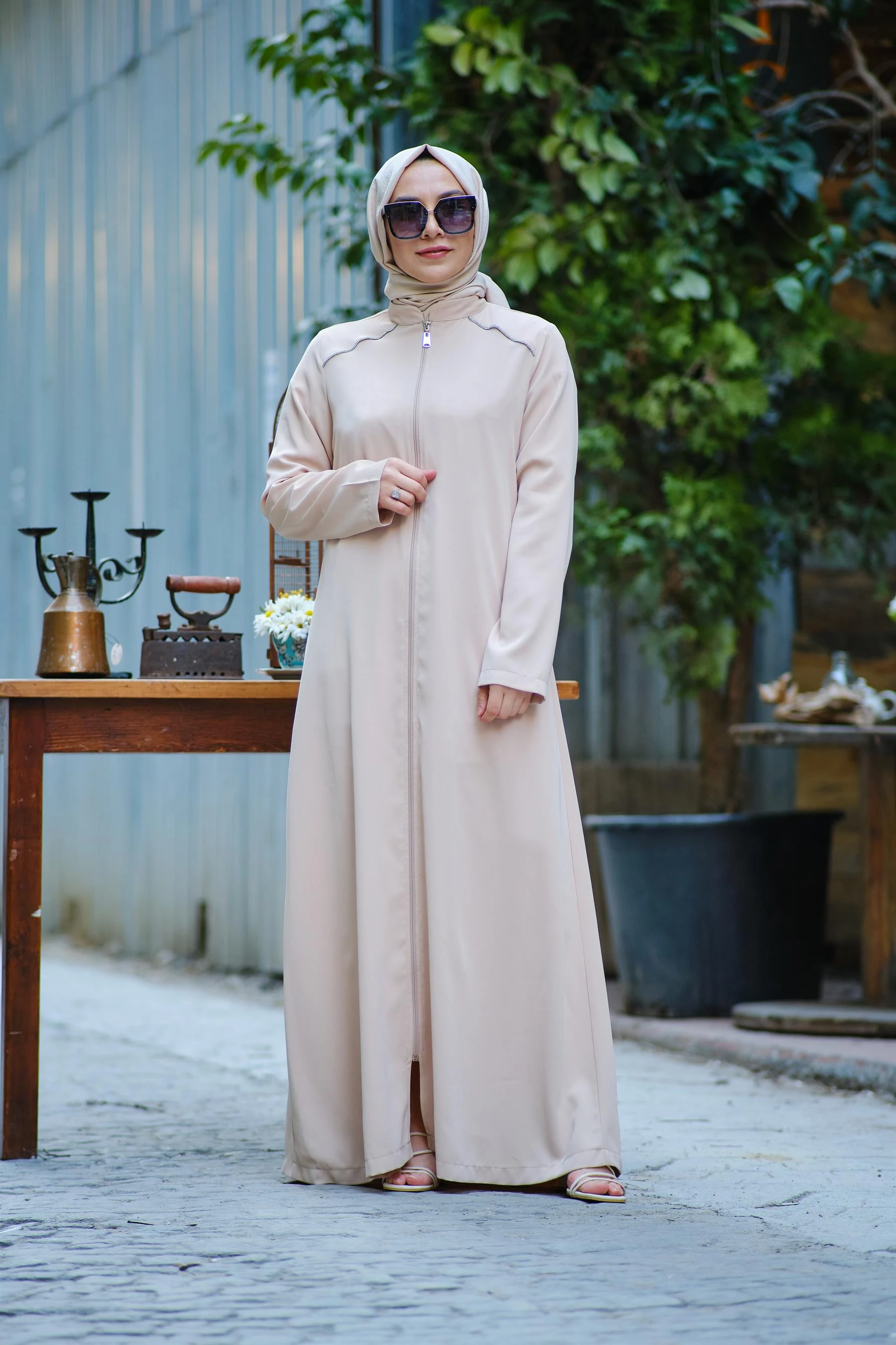 Taş Şerit Aksesuarlı Ferace