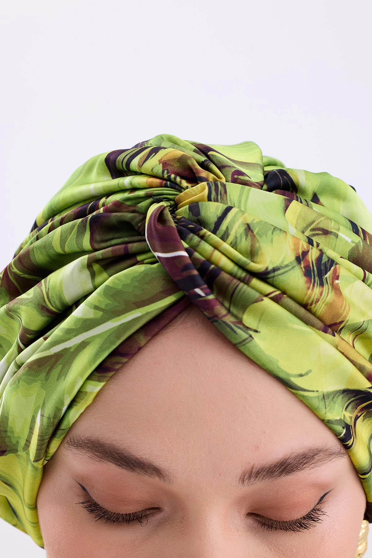 Havana Yeşil Yapraklı İpek Dolgusuz Bone