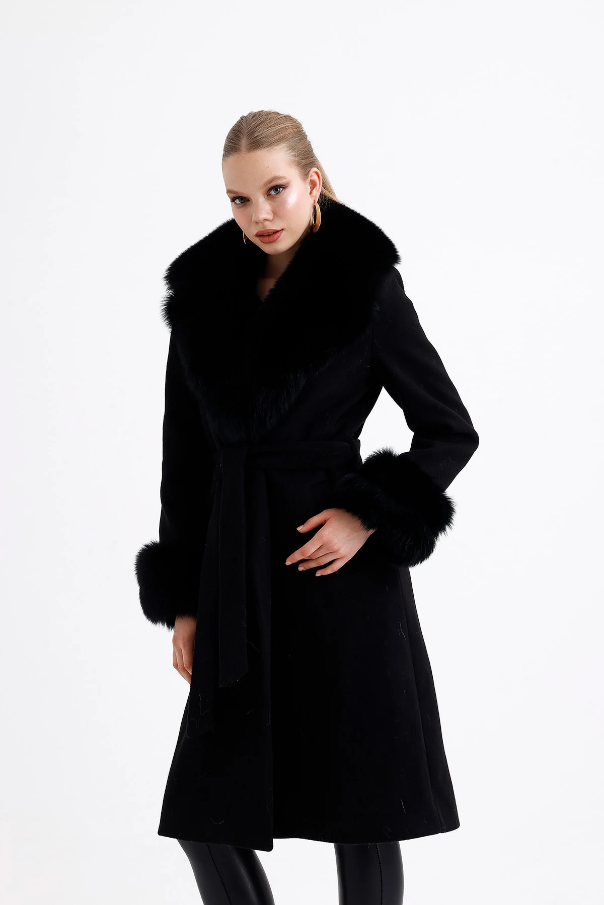 Kürk Detaylı Midi Boy Kaşmir Kaban