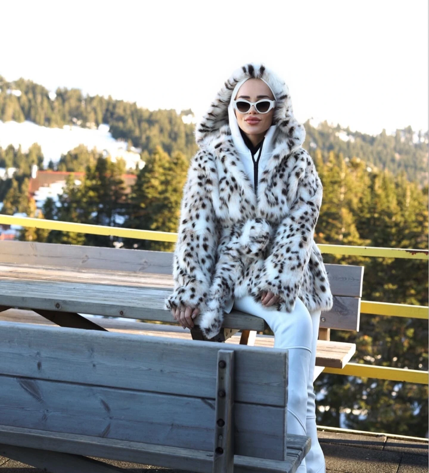 Leopar Peluş Kapişonlu Mont