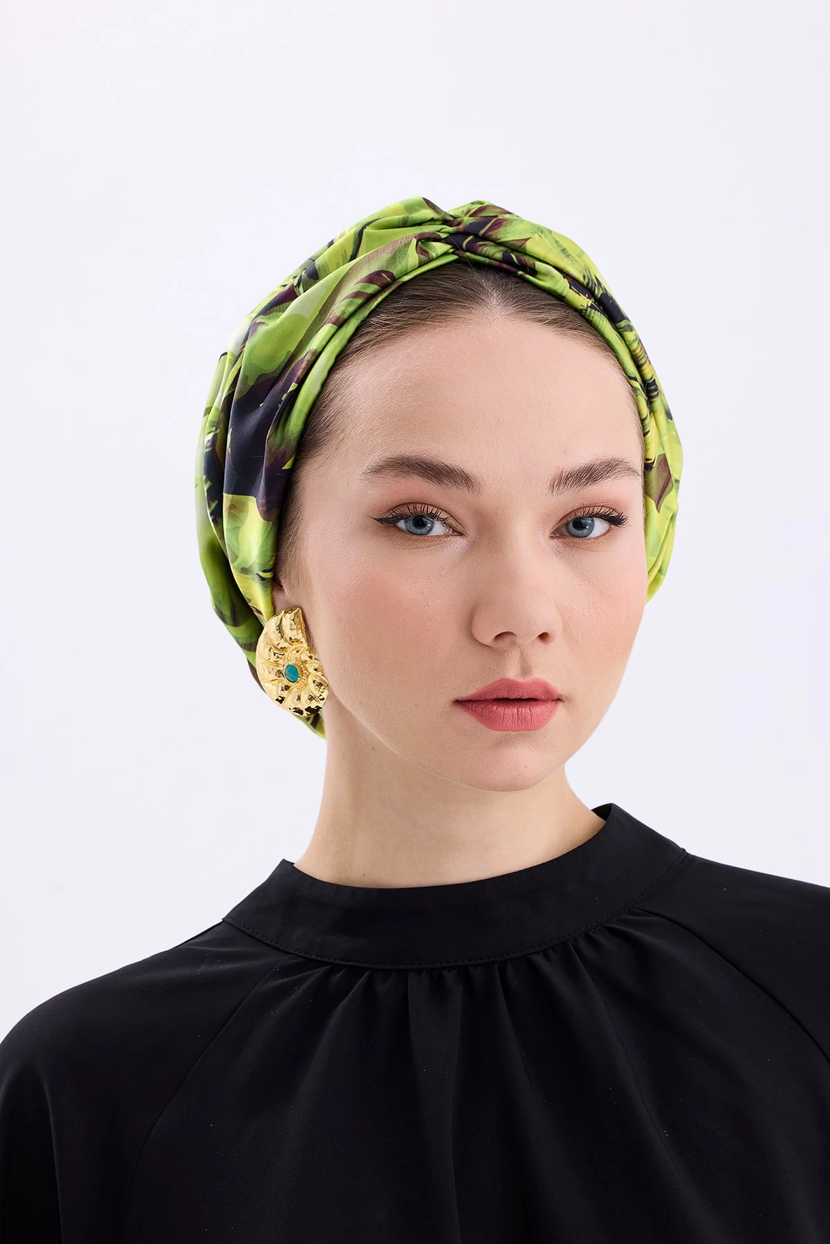 Havana Yeşil Yapraklı İpek Dolgusuz Bone