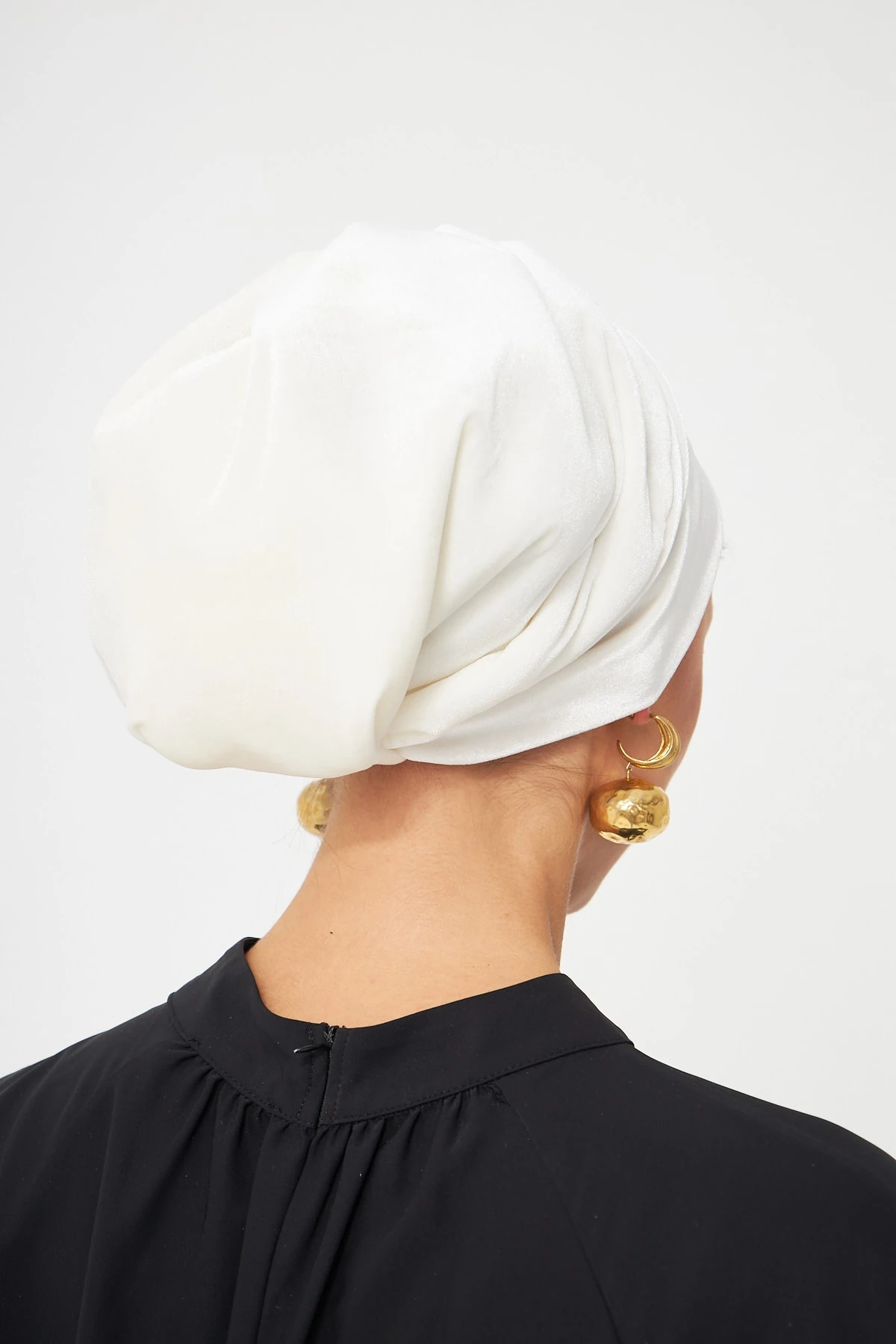 Kadife Önüdüz Dolgulu Bone