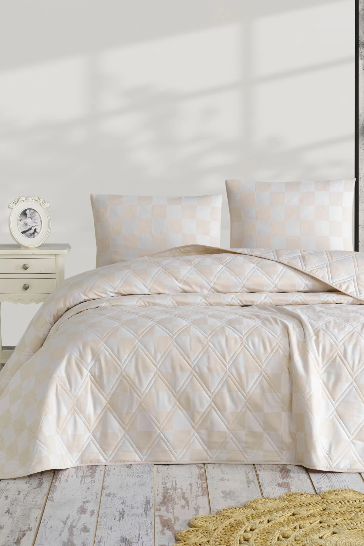 Kareli Saten Çok Amaçlı Örtü Tek Kişilik Bej