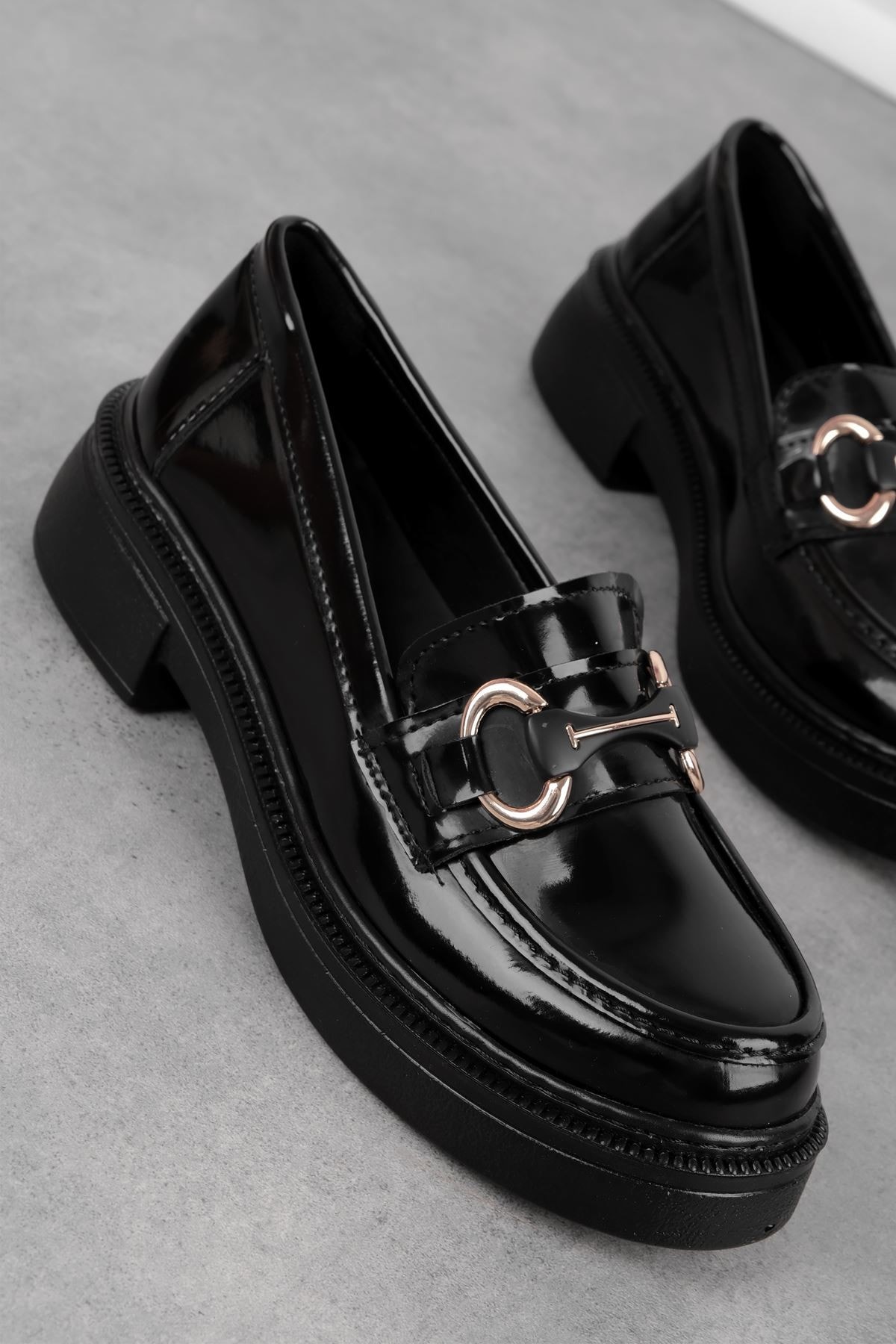 Proper Kadın Gold Toka Detaylı Loafer Ayakkabı