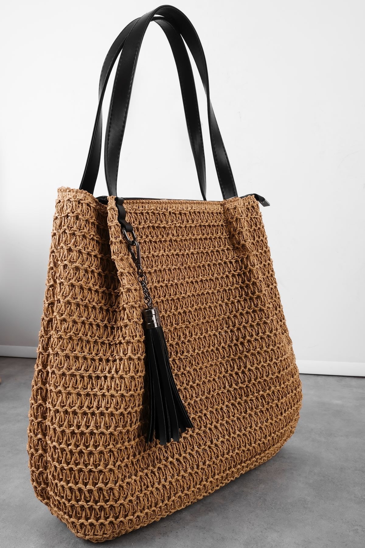 Kadın Püskül Detaylı Büyük Hasır Omuz Çantası (2179) 2827 - siyah