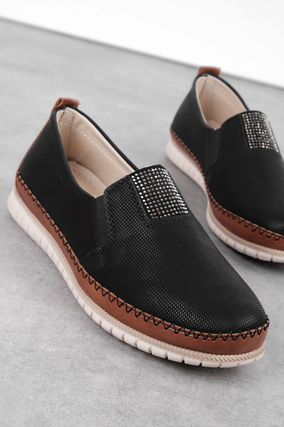 String Kadın Taş Detaylı Yanları Lastikli Günlük Ayakkabı