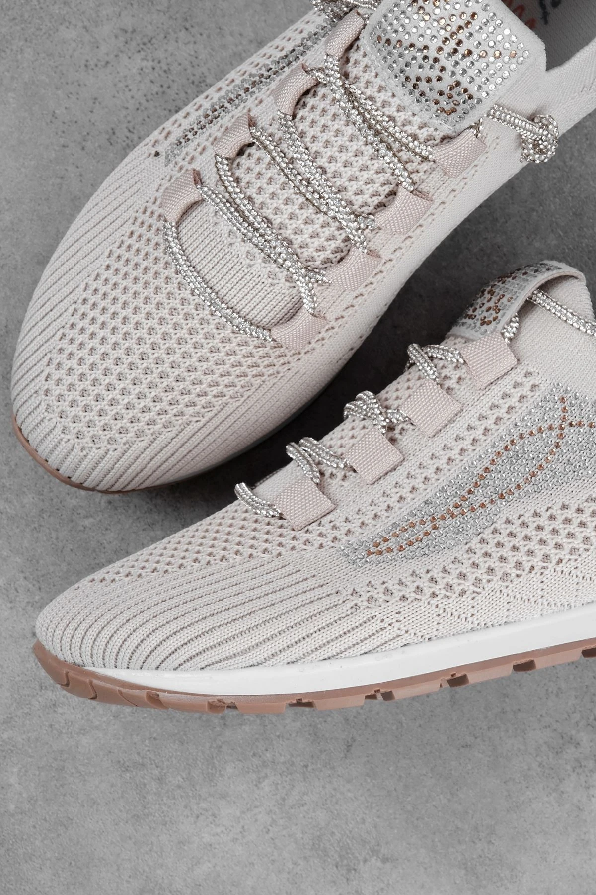 Nela Kadın Taş Detaylı Parlak Bağcıklı Spor Ayakkabı