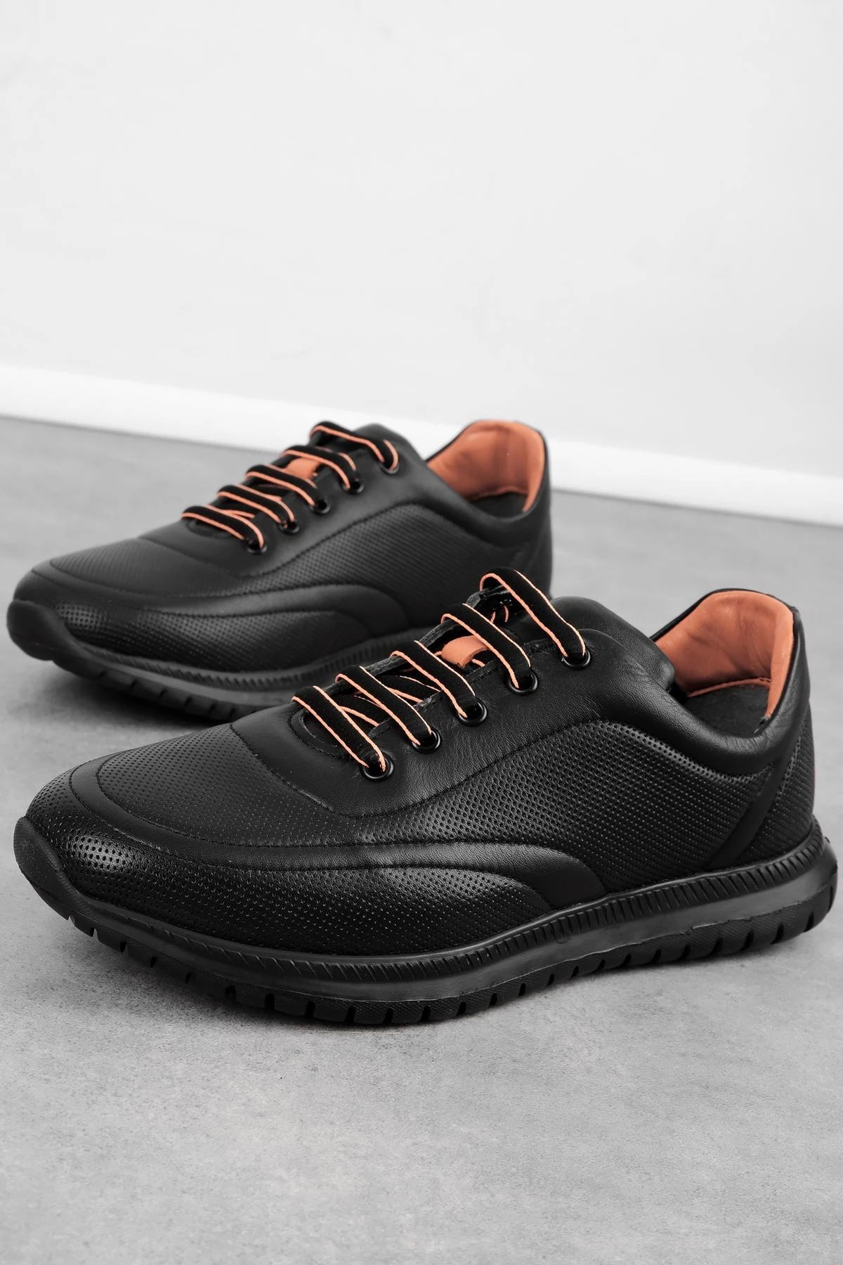 Alison Kadın Hakiki Deri Bağcıklı Delik Detaylı Günlük Ayakkabı