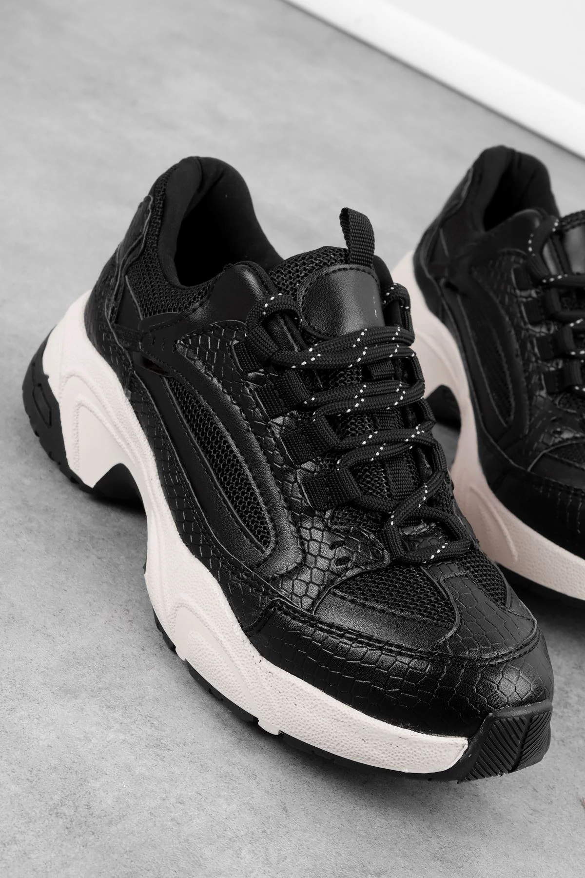 Movie Kadın Bağcıklı Yüksek Topuklu Spor Ayakkabı 3751 - siyah