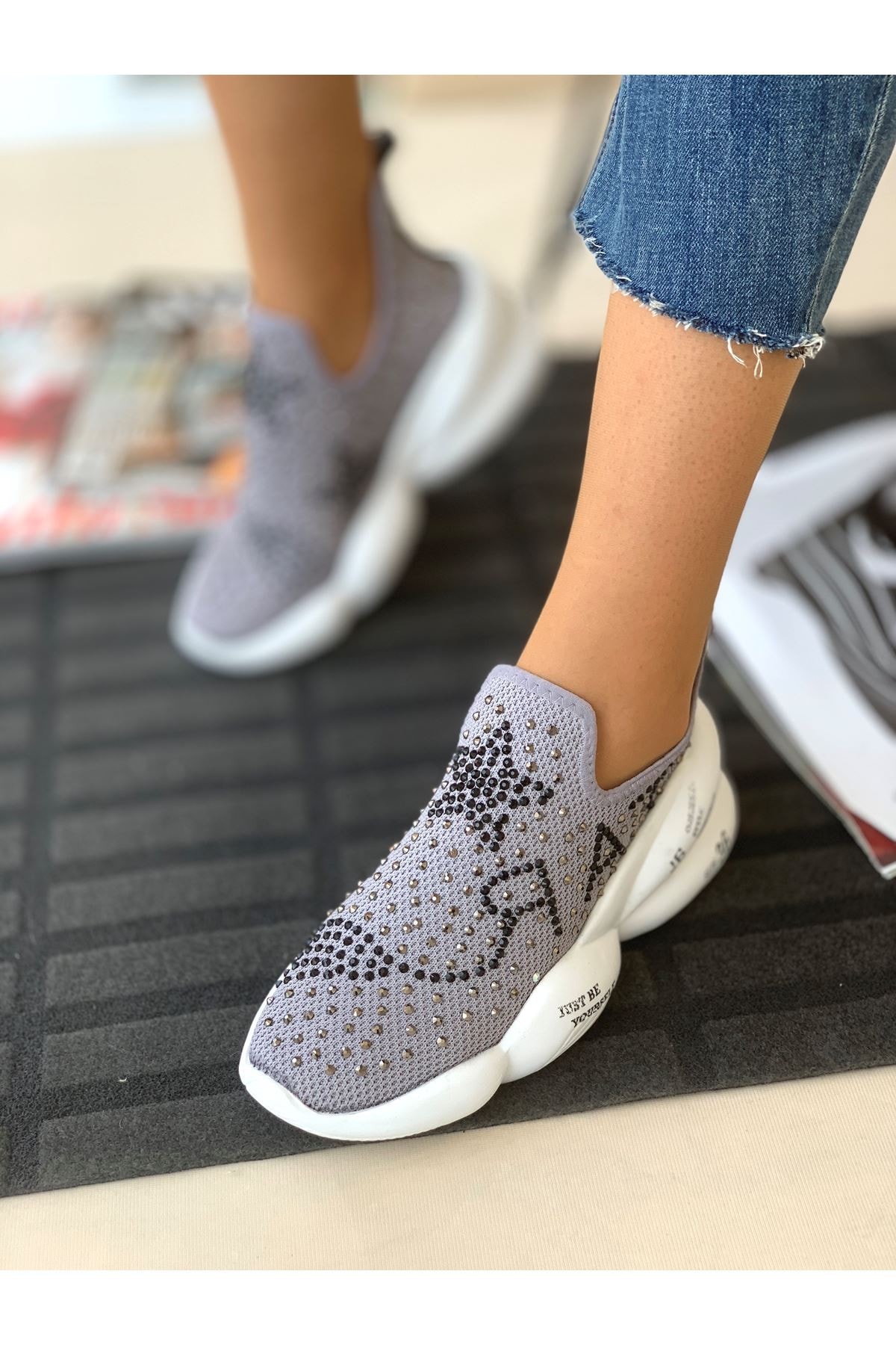 TAŞLI TRİKO SPOR AYAKKABI