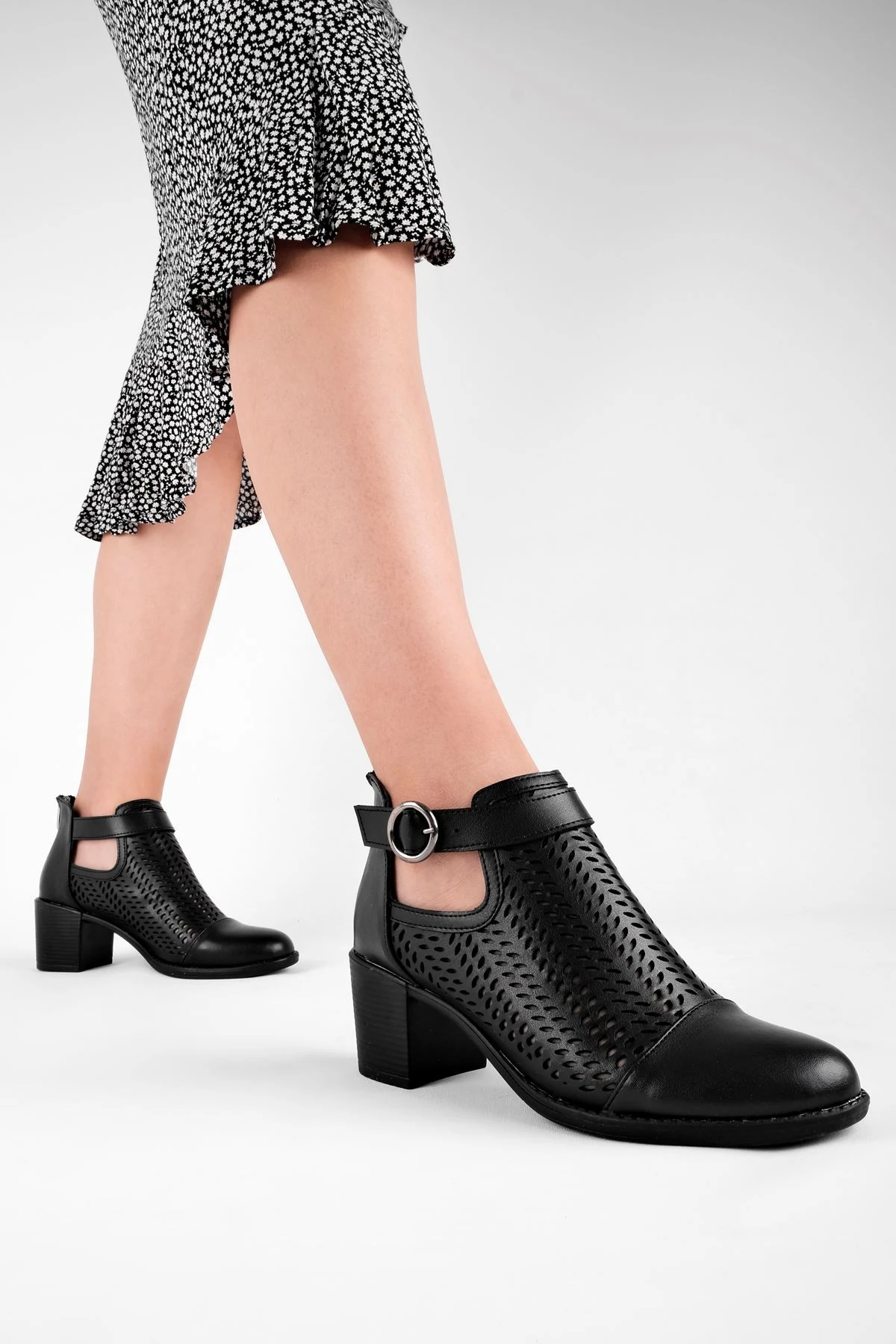 Adele Kadın Yazlık Delikli Bot 2236 - siyah