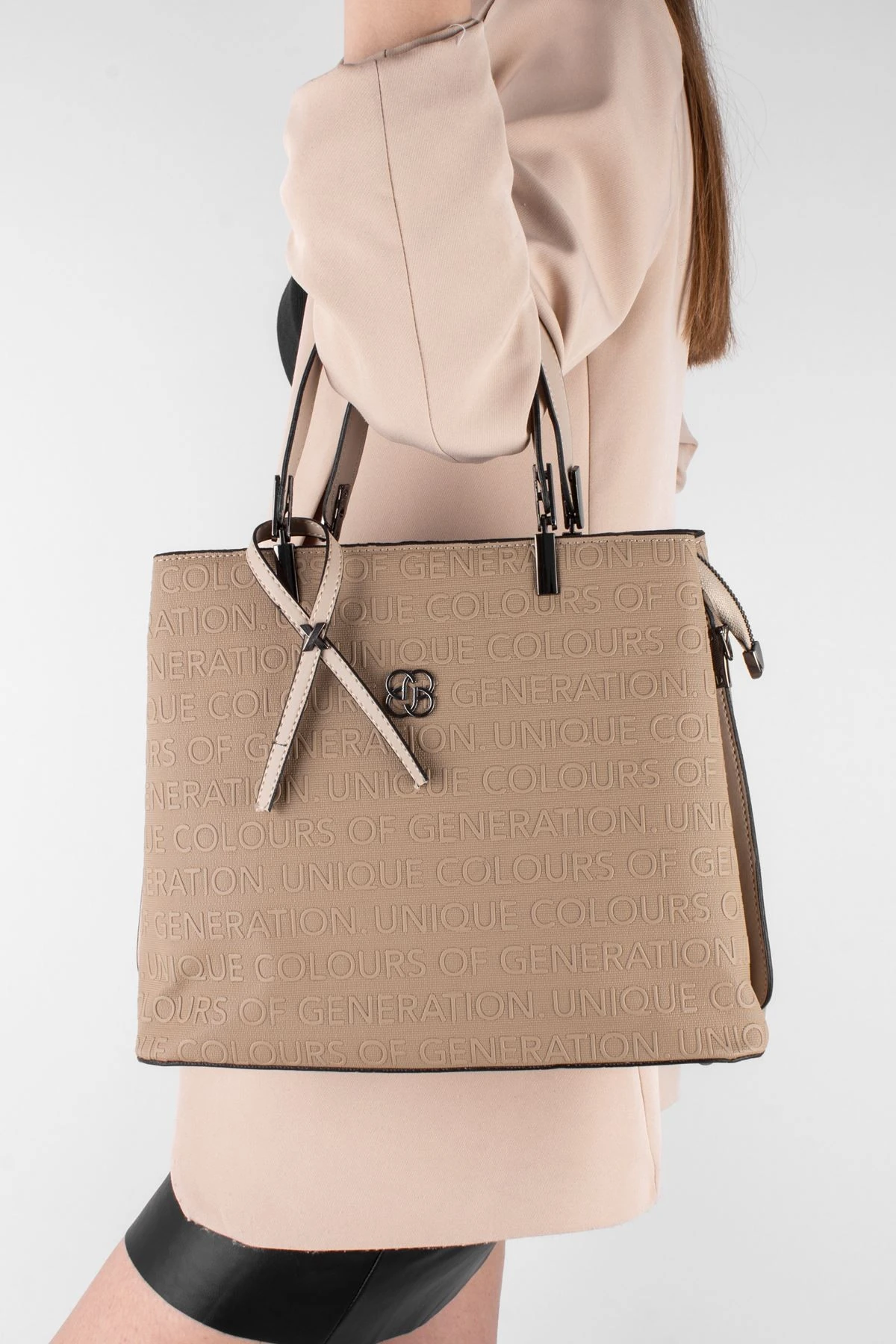 Kadın Omuz Çantası Yazılı Deri