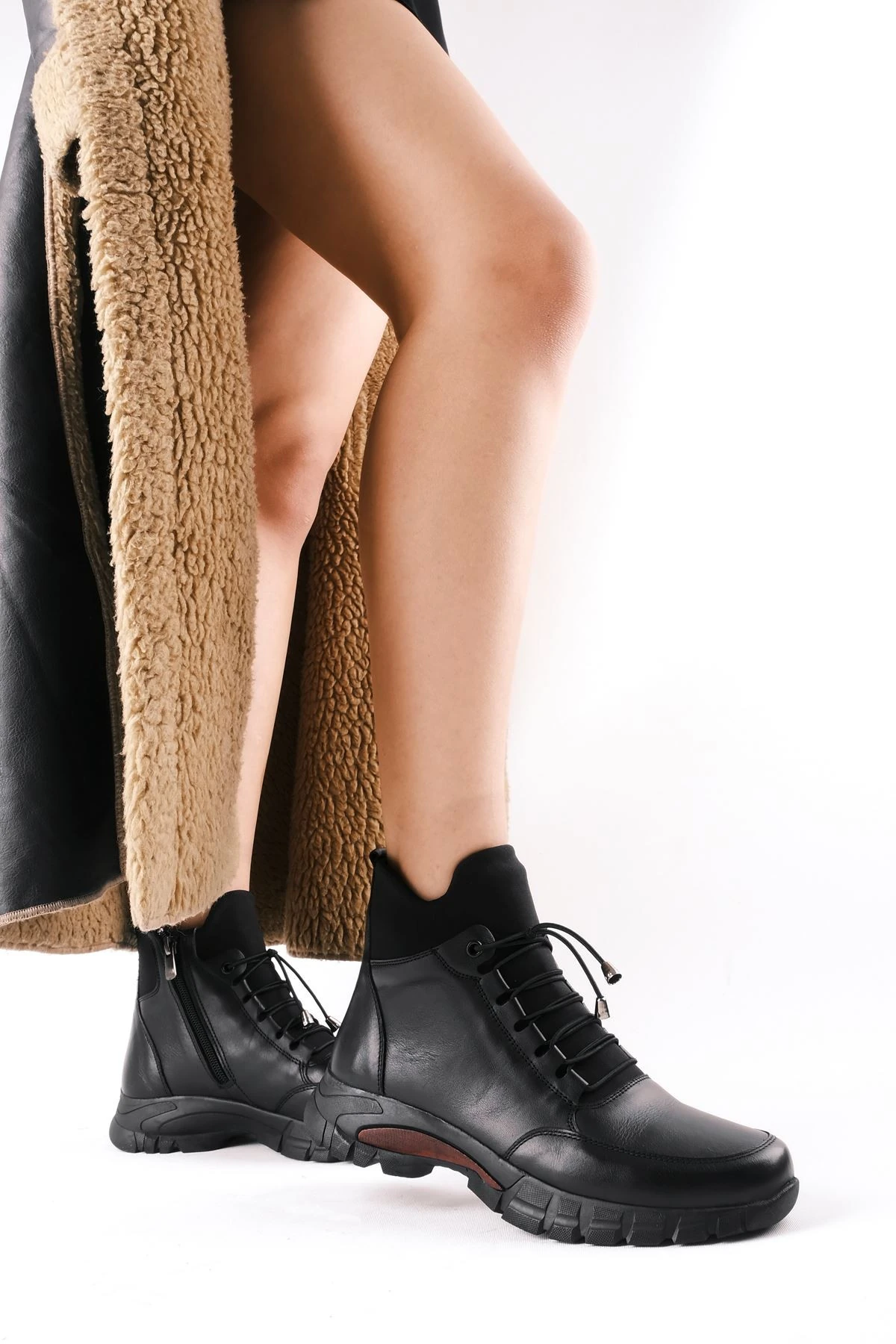 Tegan Kadın Hakiki Deri Bağcık Detaylı Fermuarlı Bot B3437