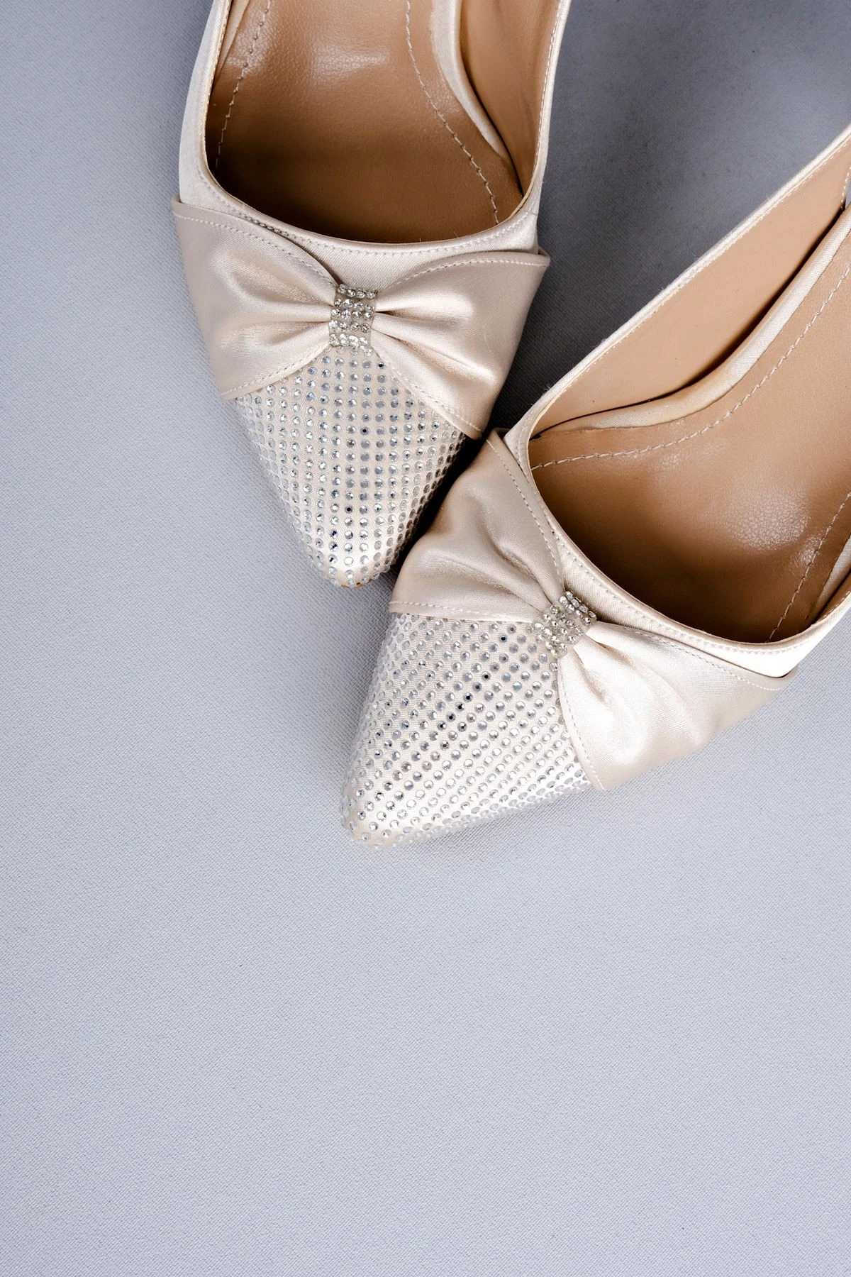 Raven Kadın Topuklu Ayakkabı Kurdela-Ön Kısmı Taşlı