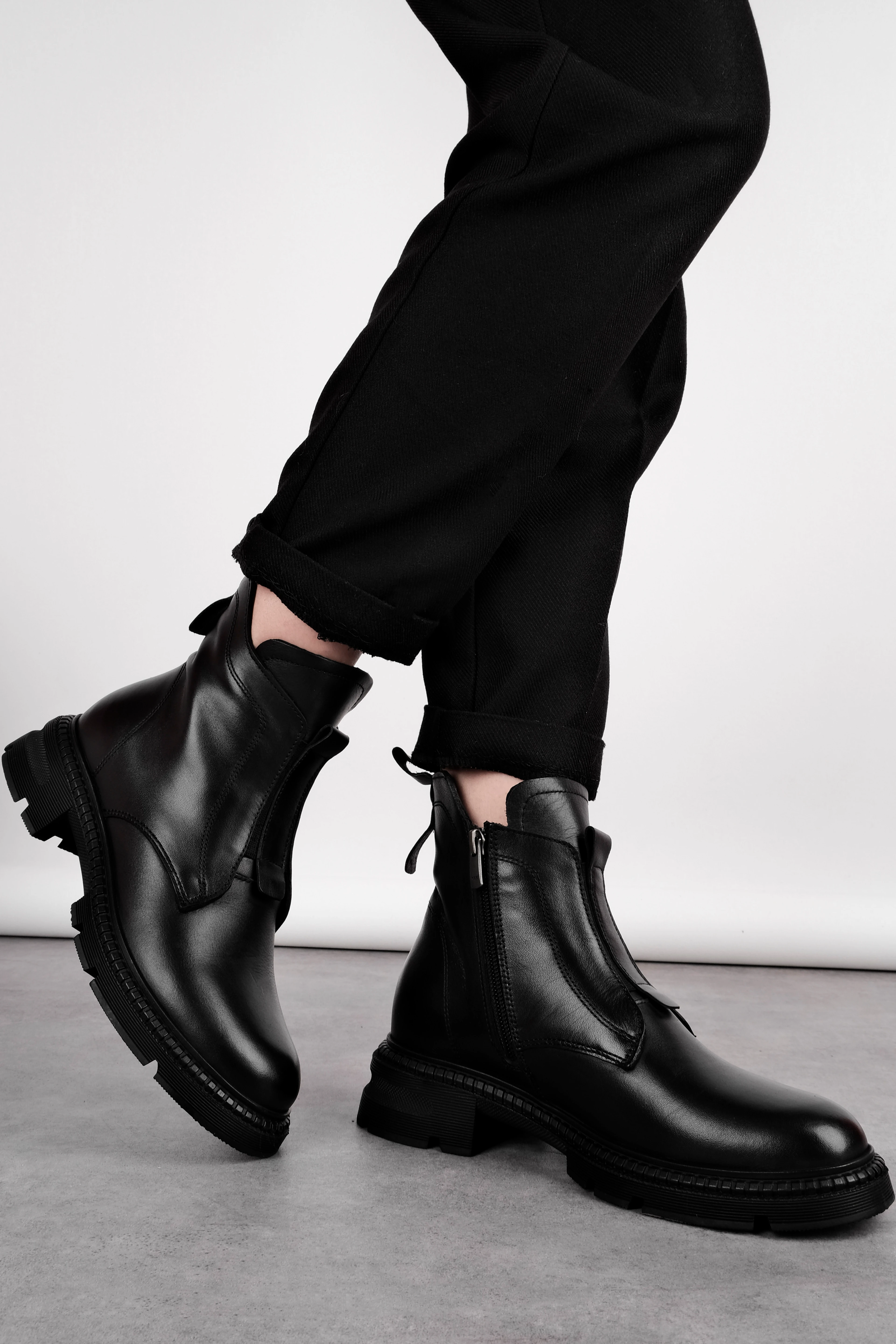 Marvelous Kadın Hakiki Deri Önünden Parça Detaylı Nubuk Fermuarlı Bot(4200)