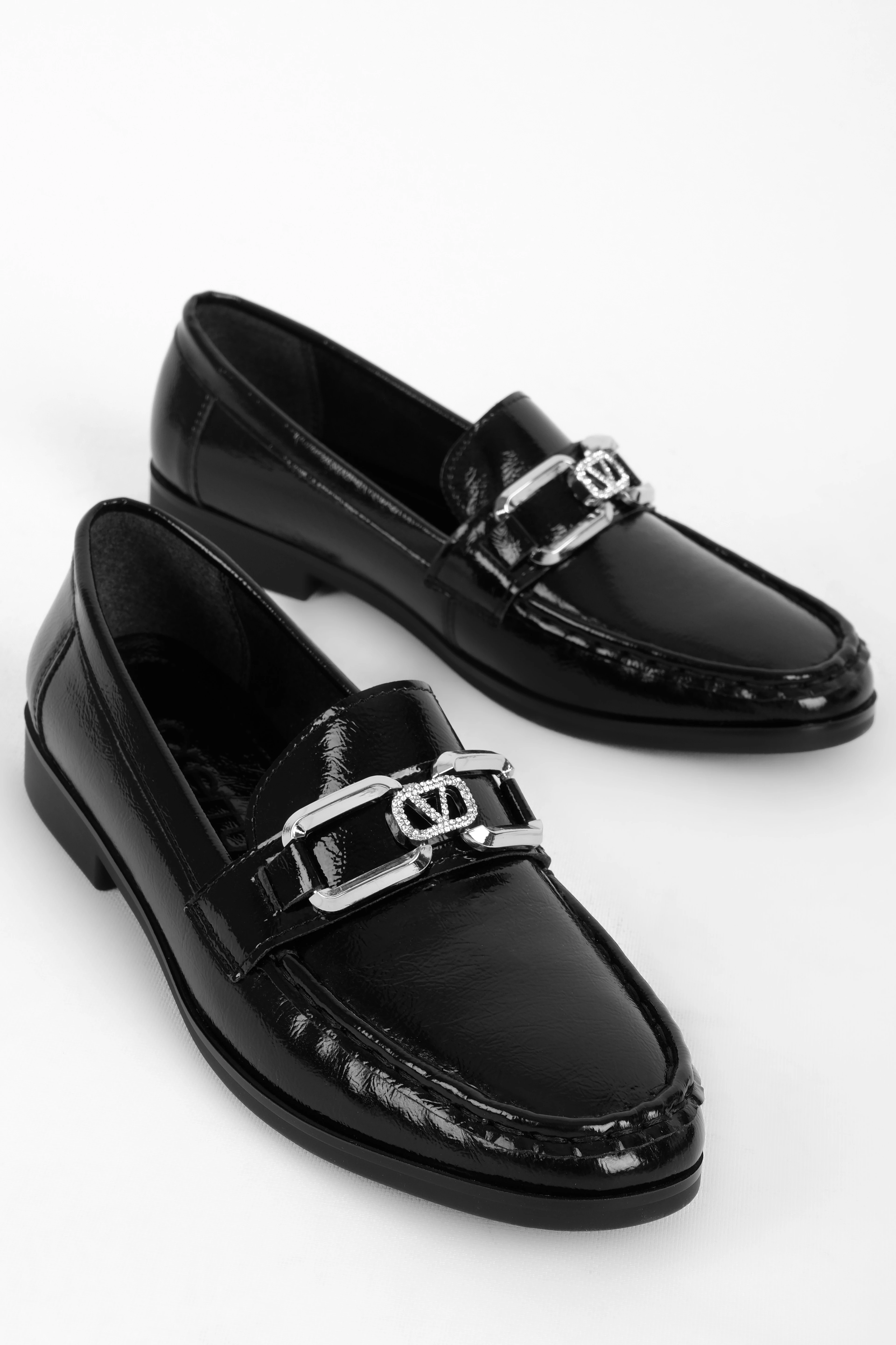 Persu Kadın Gümüş Parlak Toka Detaylı Babet Ayakkabı B4132