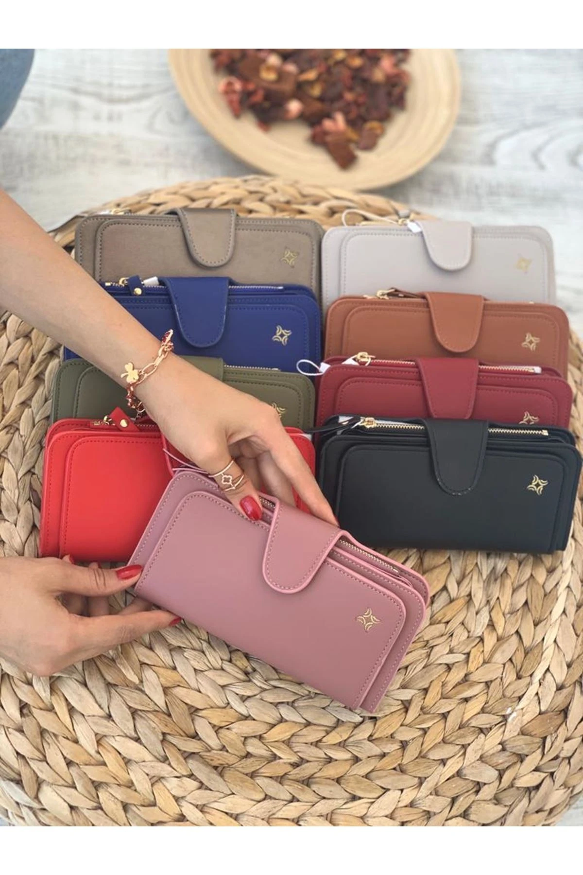 ÖNÜ BANTLI CÜZDAN 7-33