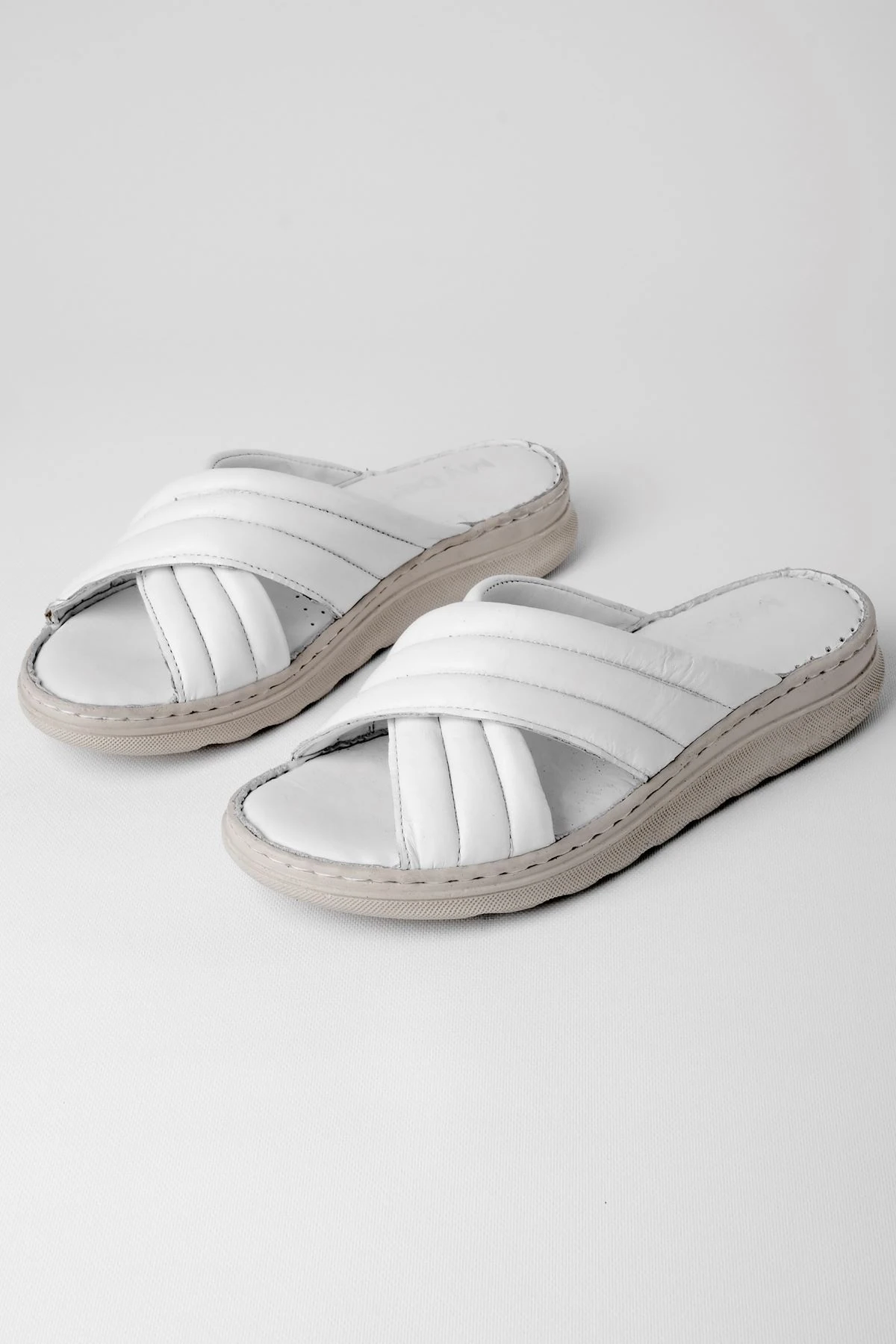 Movie Hakiki Deri Kadın Terlik