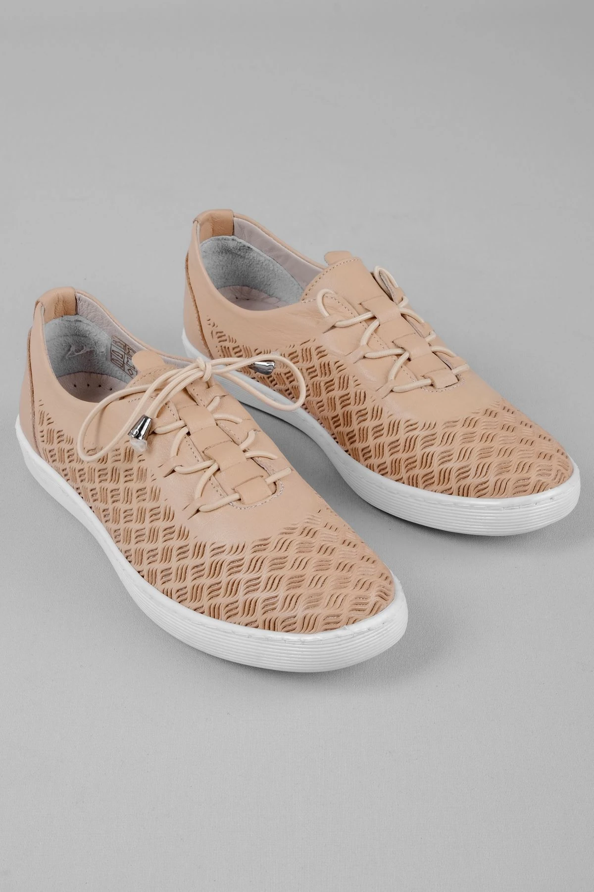 April Kadın Hakiki Deri Ayakkabı Dalgali ÇiZgili