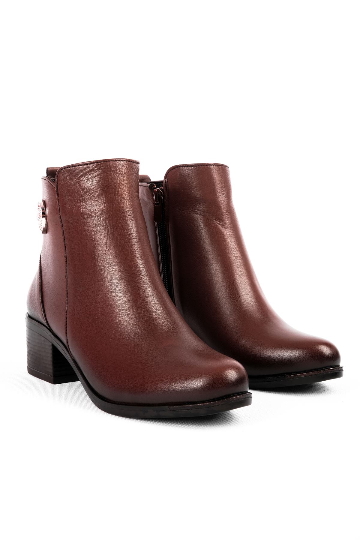 Pela Kadın Hakiki Deri Gümüş Toka Detaylı Fermuarlı Topuklu Bot b4199