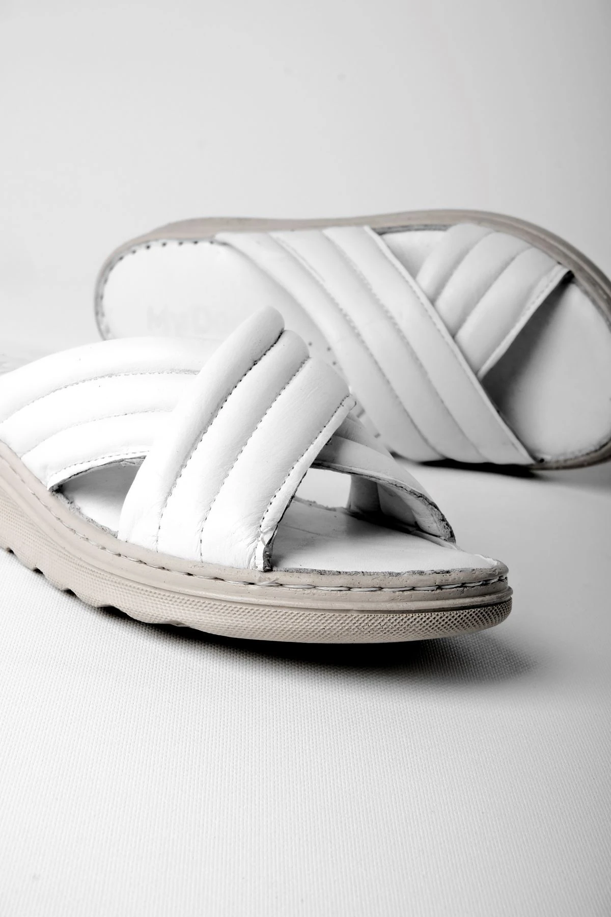 Movie Hakiki Deri Kadın Terlik