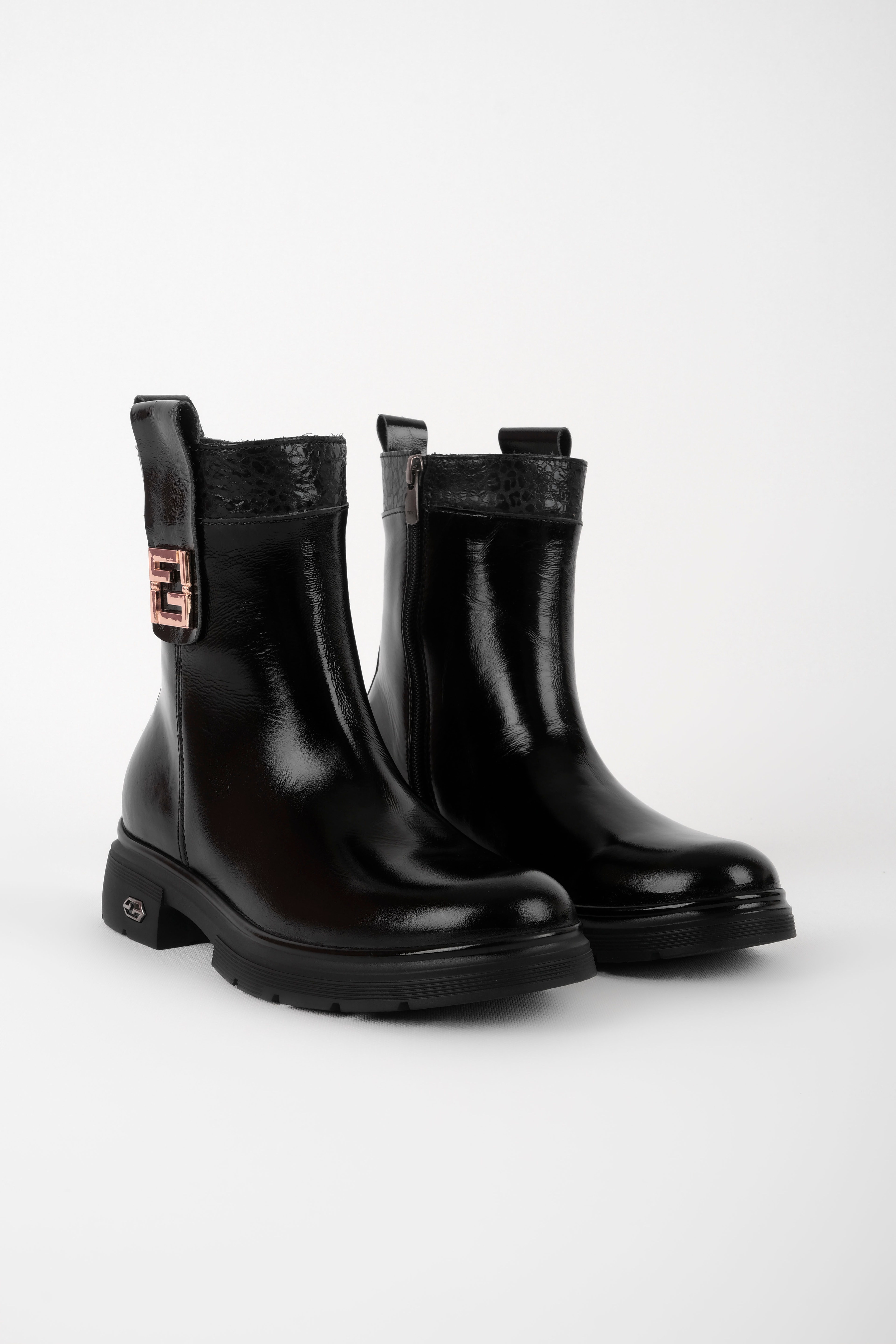 Risus Kadın Hakiki Deri Yanından Toka Detaylı Fermuarlı Bot(4201) - R.SİYAH