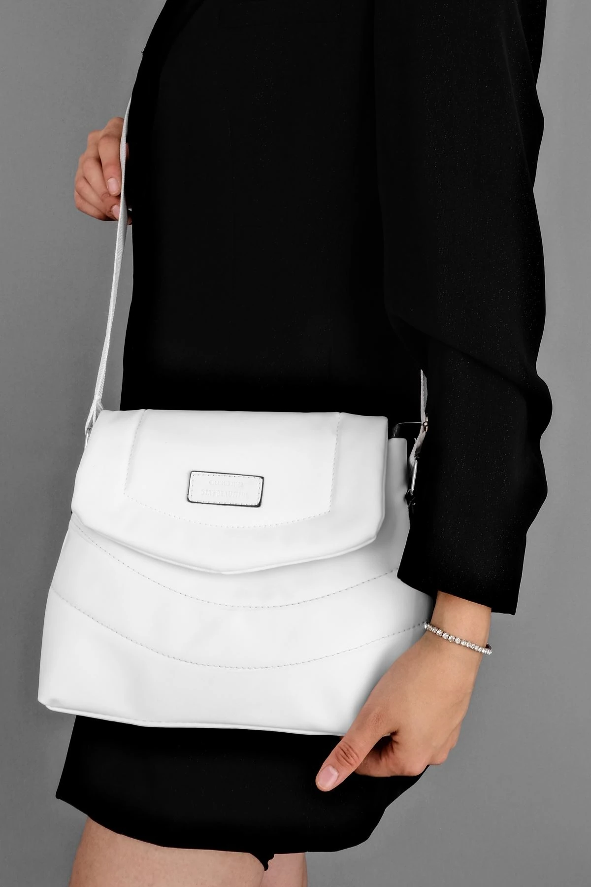 Kadın Çapraz Çanta Kapaklı