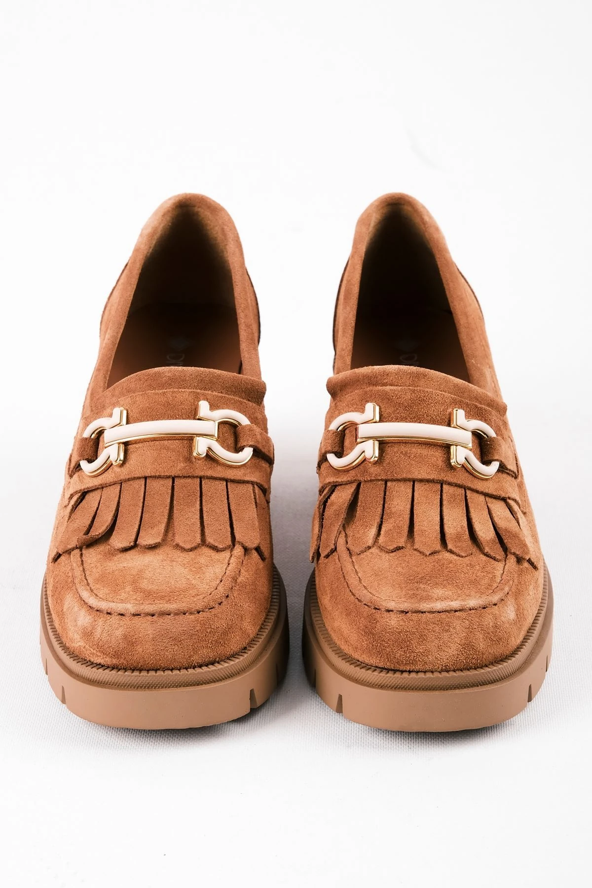 Lally Kadın Hakiki Deri Püskül Detaylı Metal Tokalı Kalın Topuklu Ayakkabı