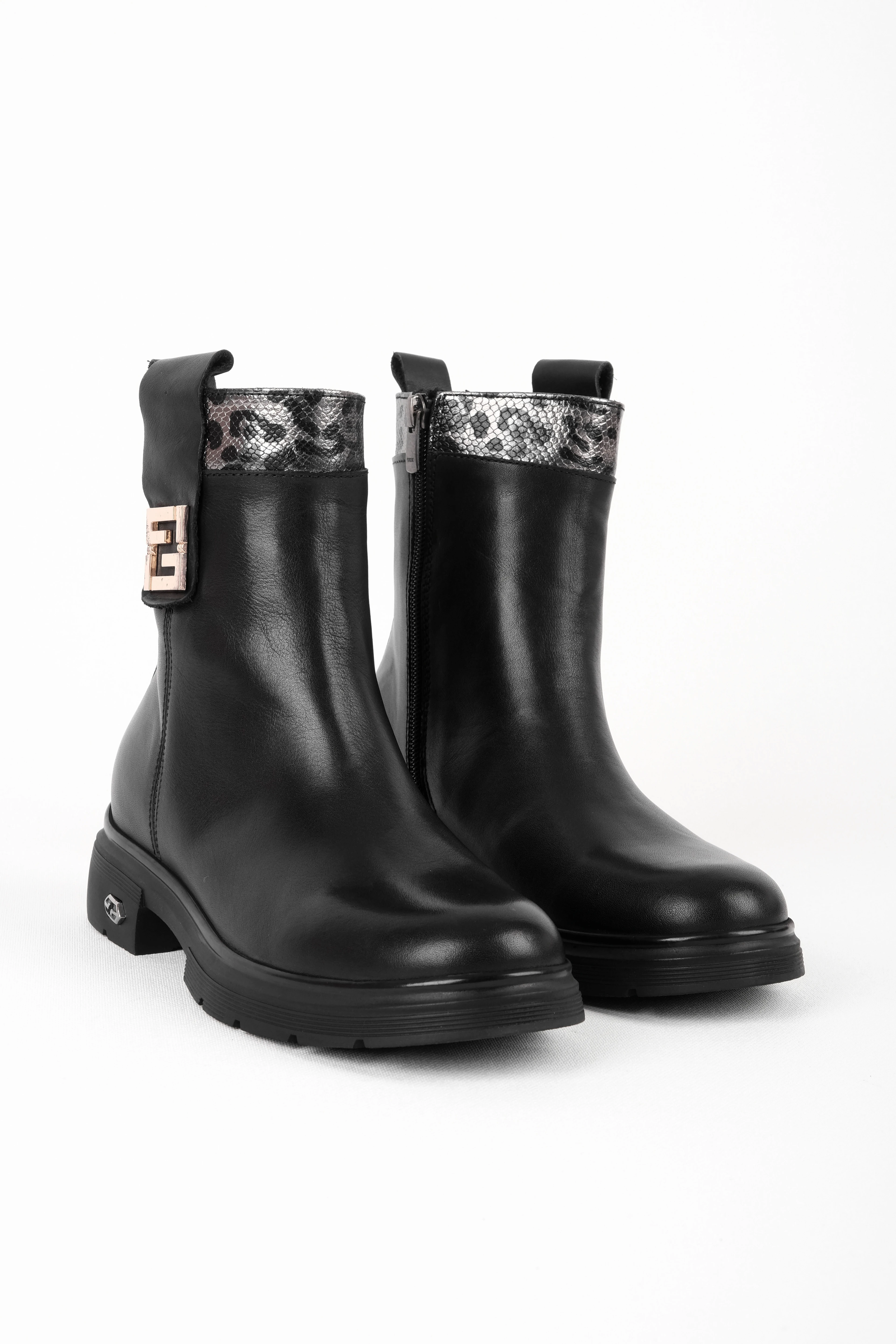 Risus Kadın Hakiki Deri Yanından Toka Detaylı Fermuarlı Bot(4201) - SİYAH