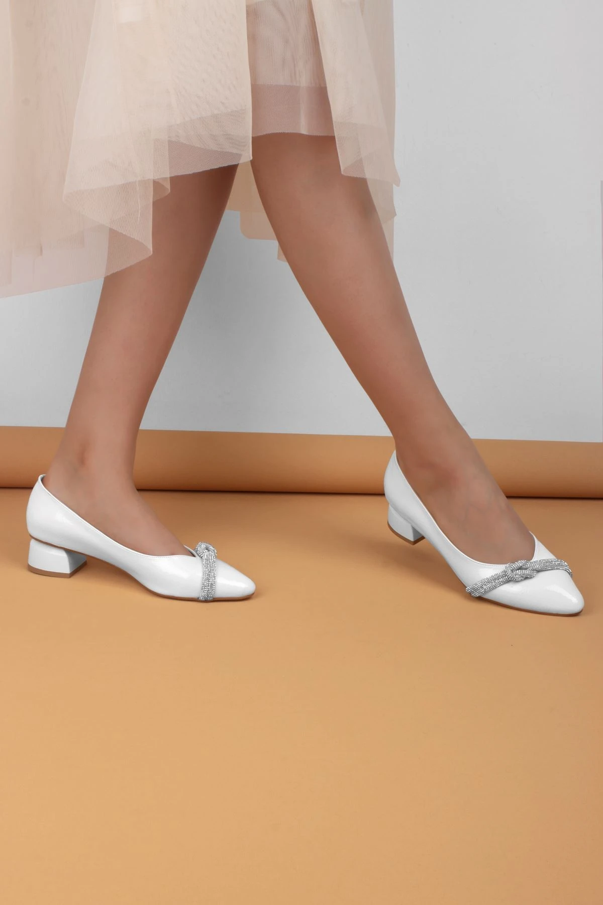 CROSS KADIN TOPUKLU AYAKKABI ÇAPRAZ TAŞLI