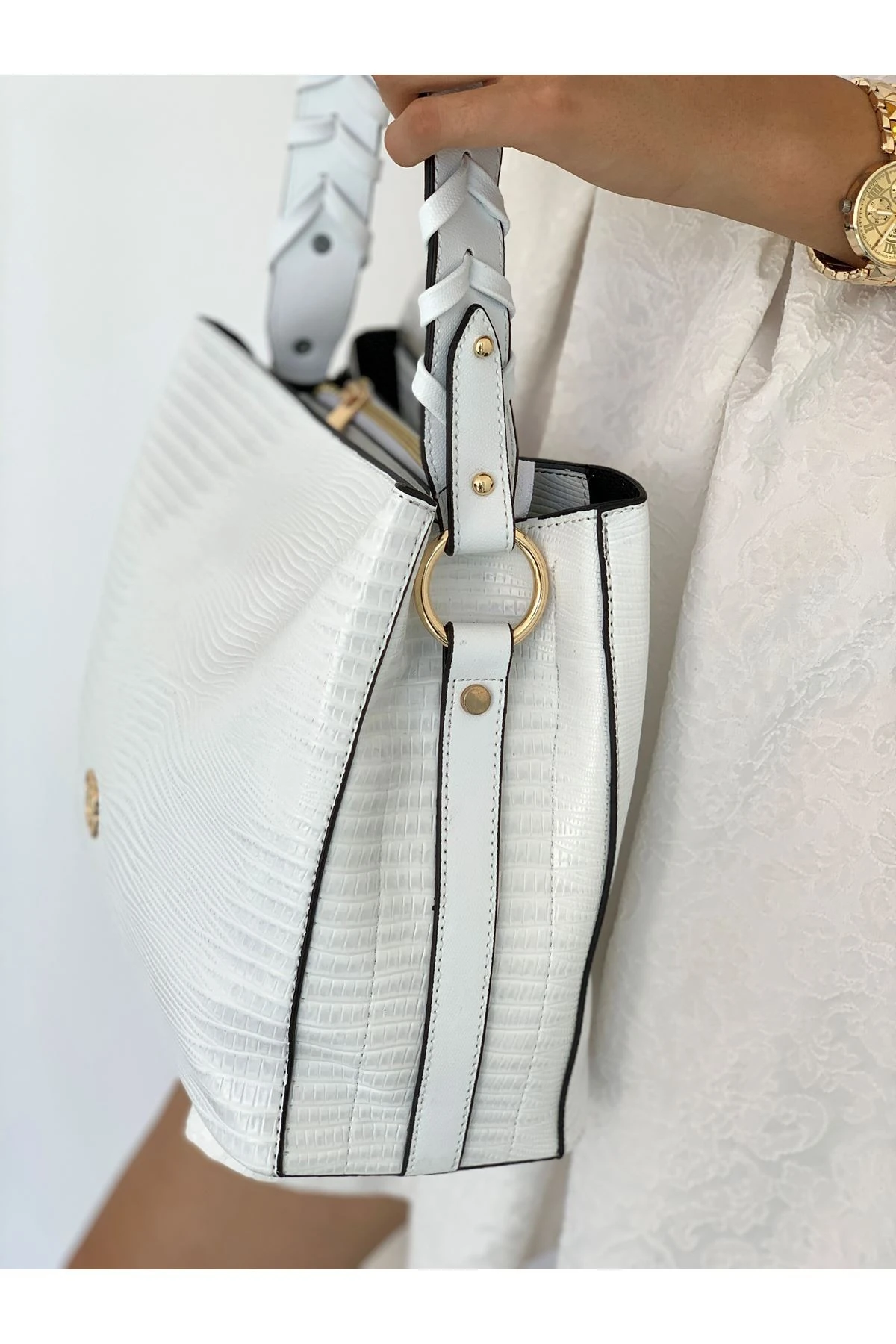 Örgü Saplı Bayan Çanta