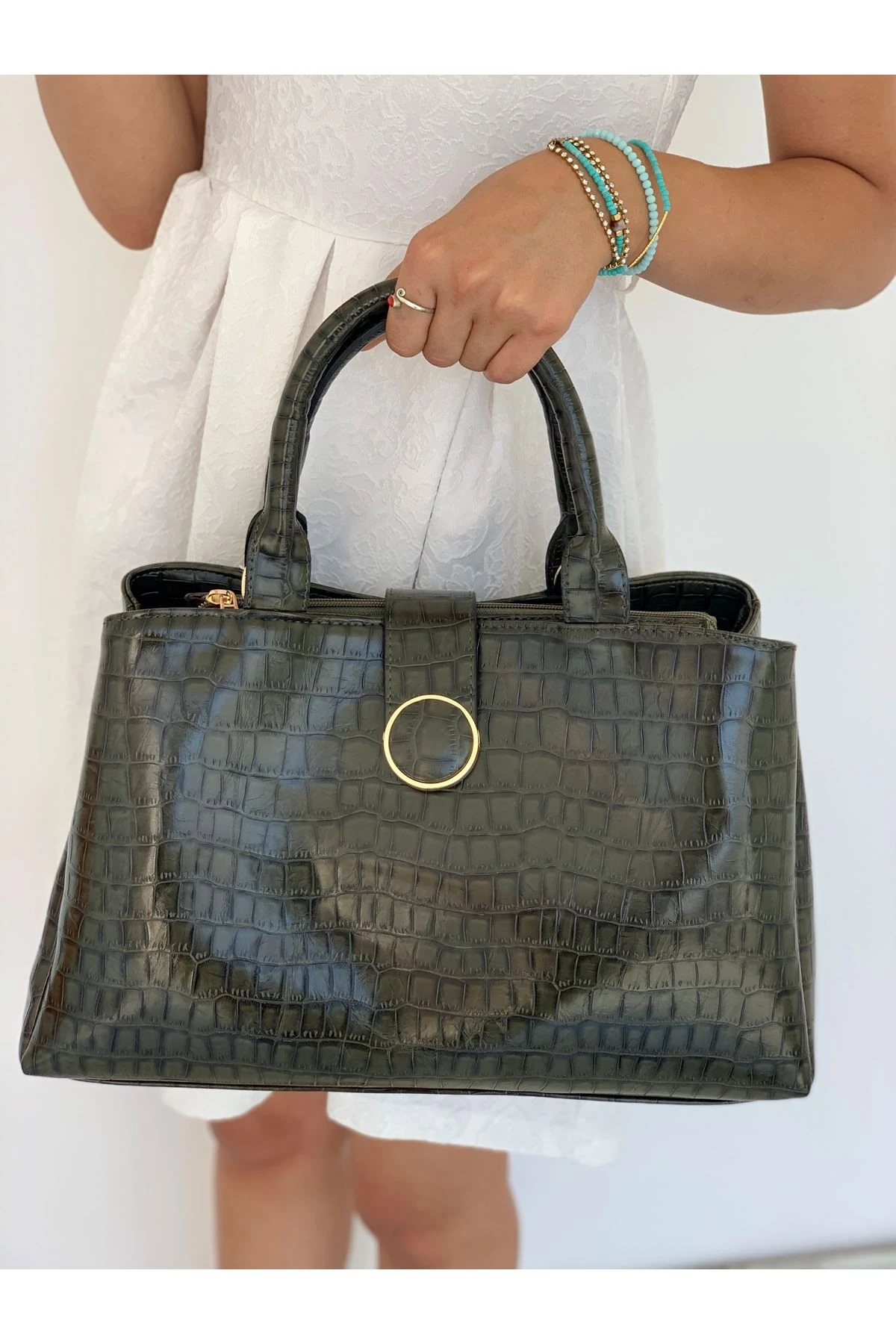 Düğmeli Büyük El Çantası