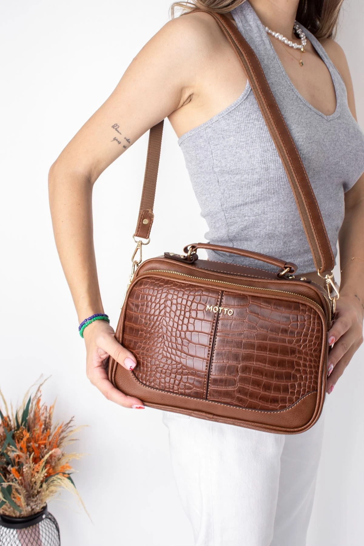 HALLİ KADIN ÇAPRAZ ÇANTA (1288)