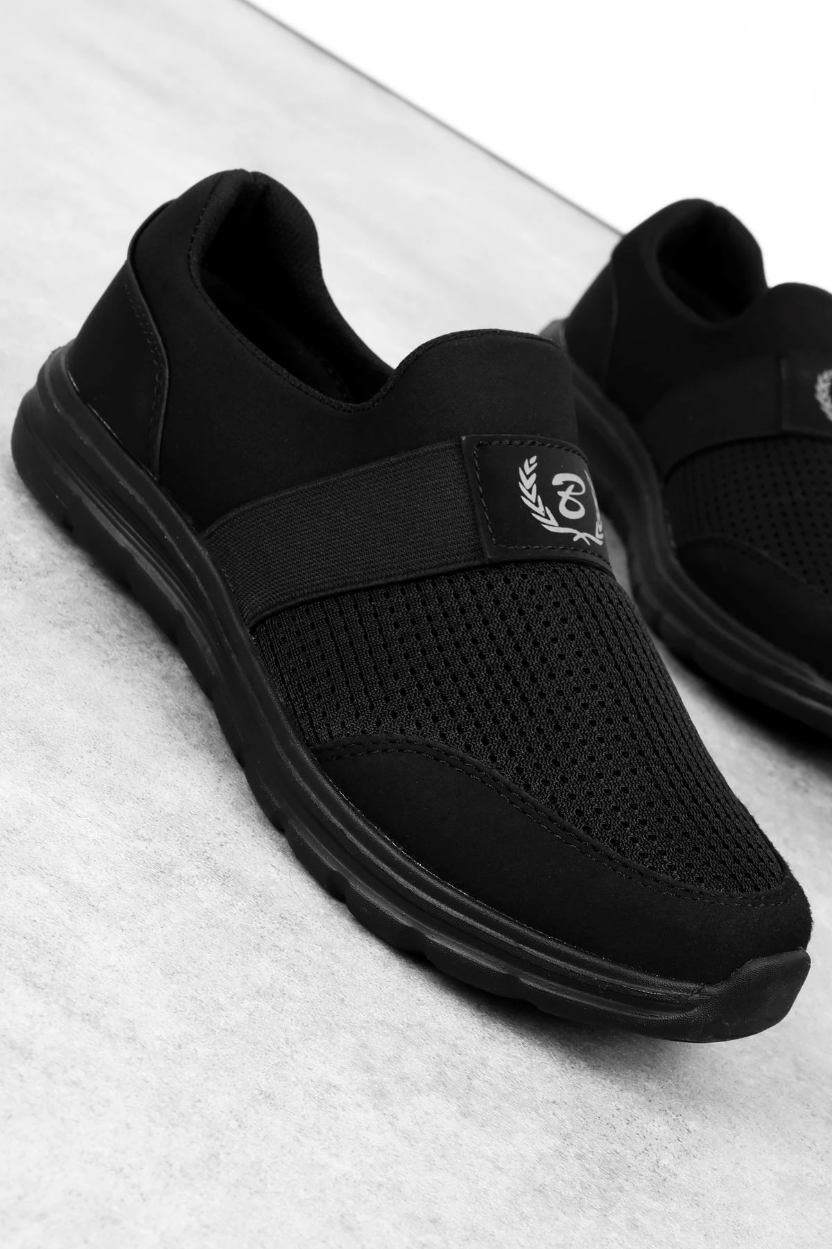 Battery Kadın Yandan Lastik Detaylı Spor Ayakkabı 3704 - siyah