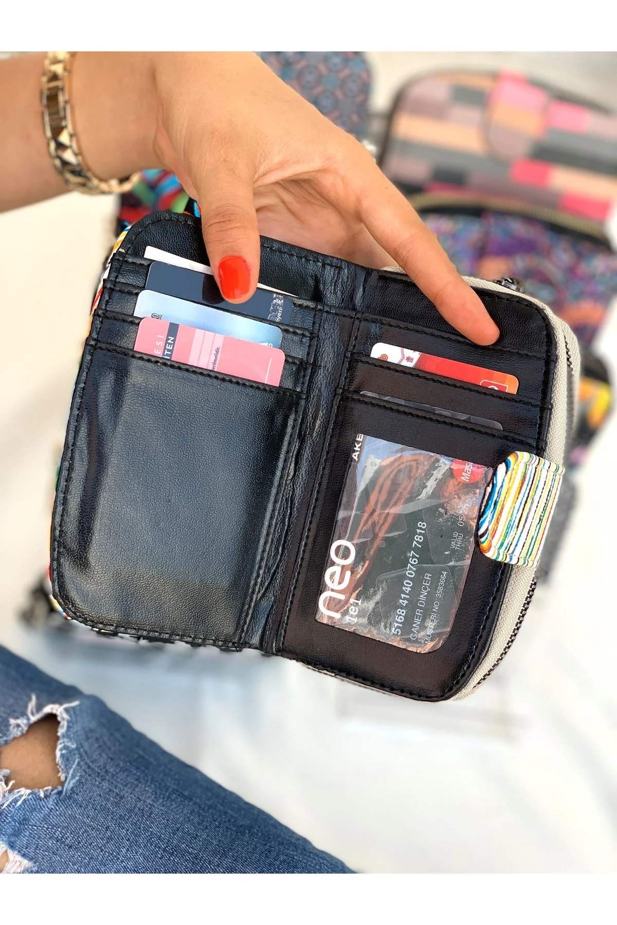 KAPAKLI RENKLİ BAYAN CÜZDAN