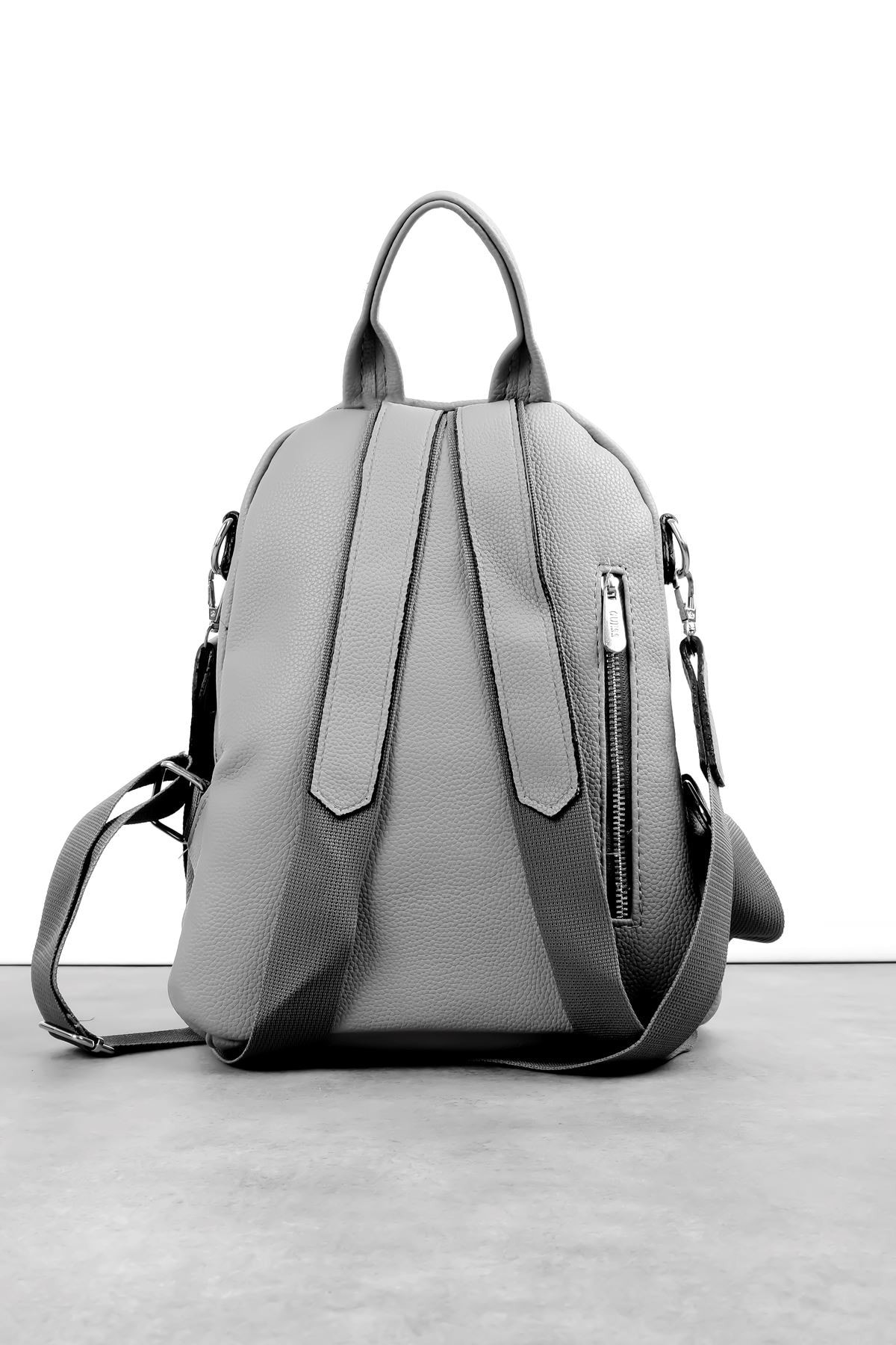 Kadın Önünden Çapraz Fermuar Detaylı Sırt Çantası 2792