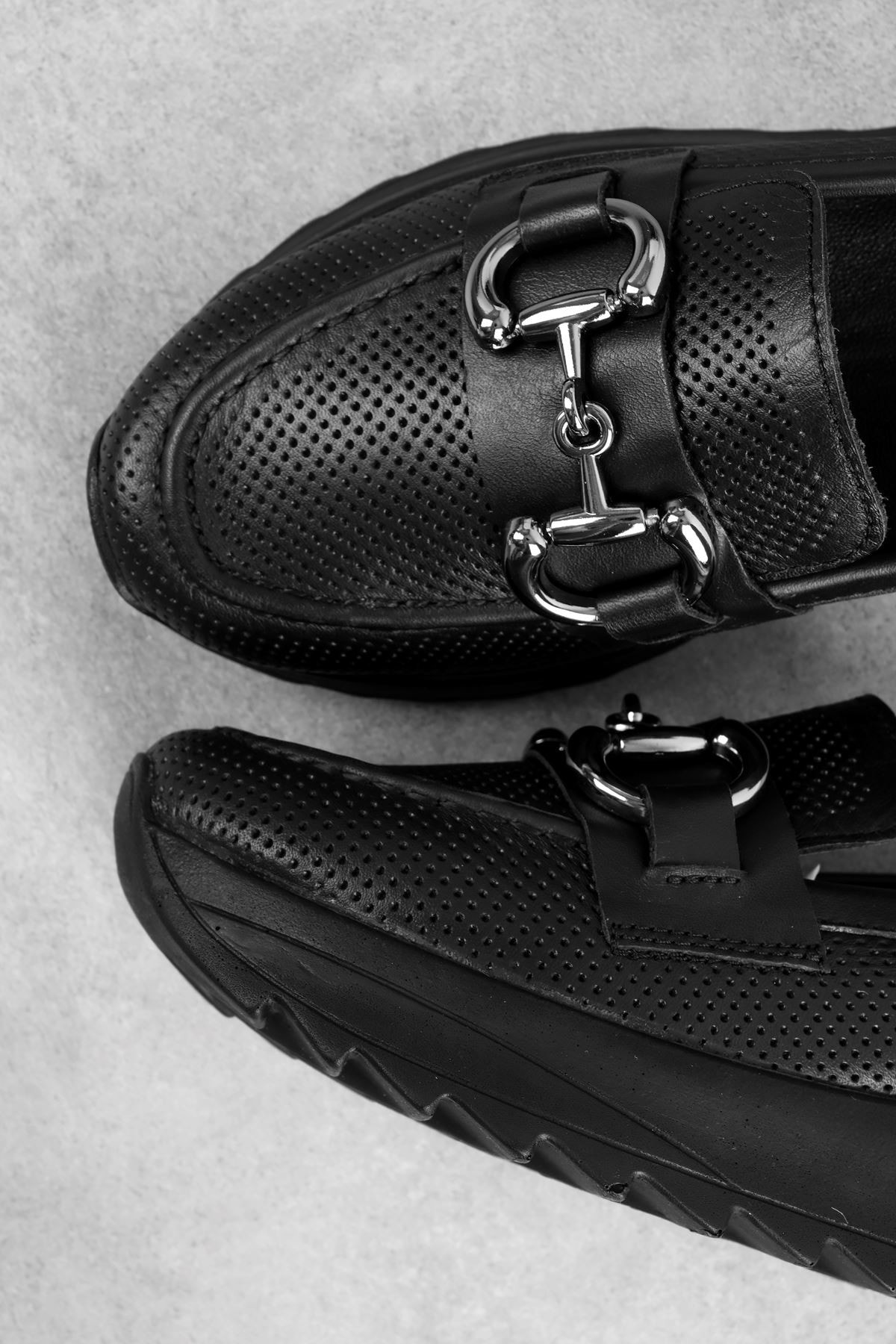 Verla Kadın Hakiki Deri Toka Detaylı Delikli Günlük Ayakkabı