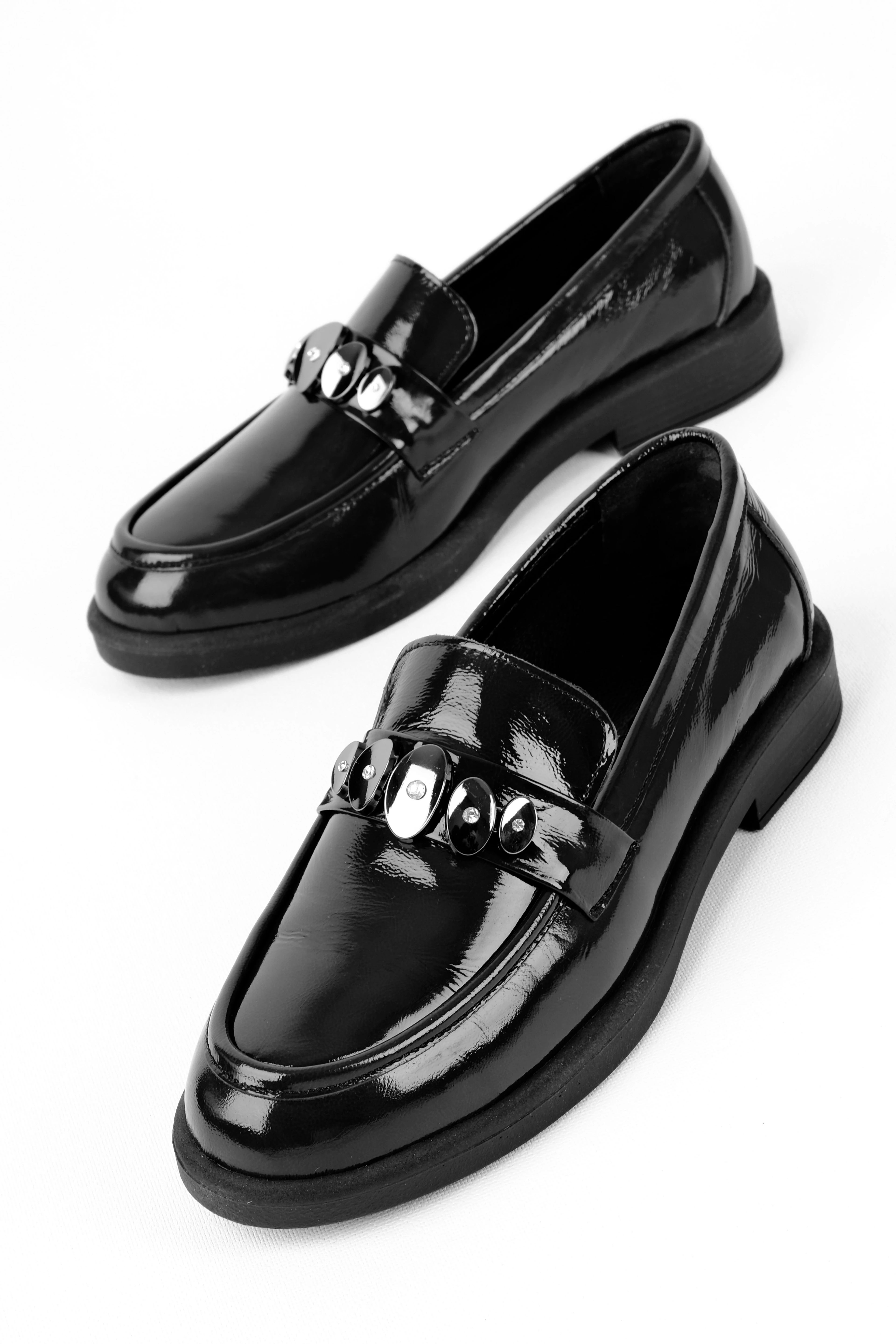 Intro Kadın Hakiki Deri Gümüş Toka Detaylı Loafer Ayakkabı 4289 - R.SİYAH