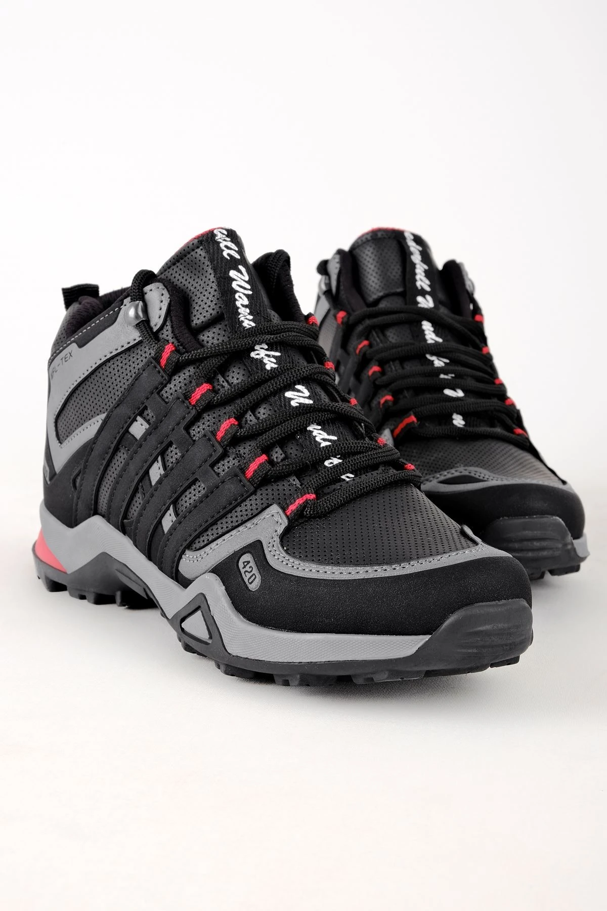 Regina Erkek Bağcıklı Bot