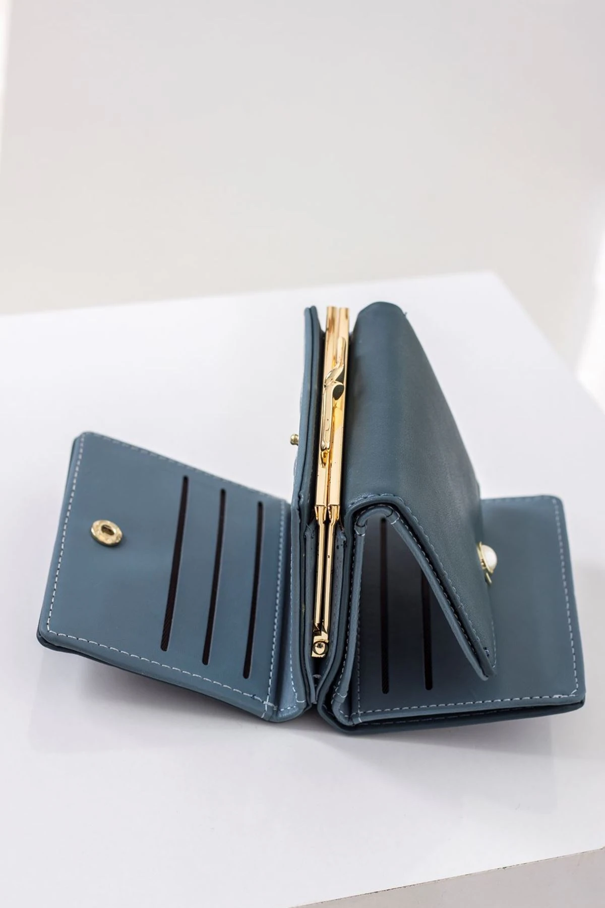 İNCİLİ KÜÇÜK CÜZDAN 5-28