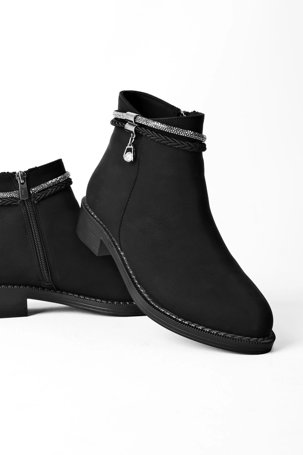 Tham Kadın Örgü Taş Detaylı Bot( Kısa Topuk)