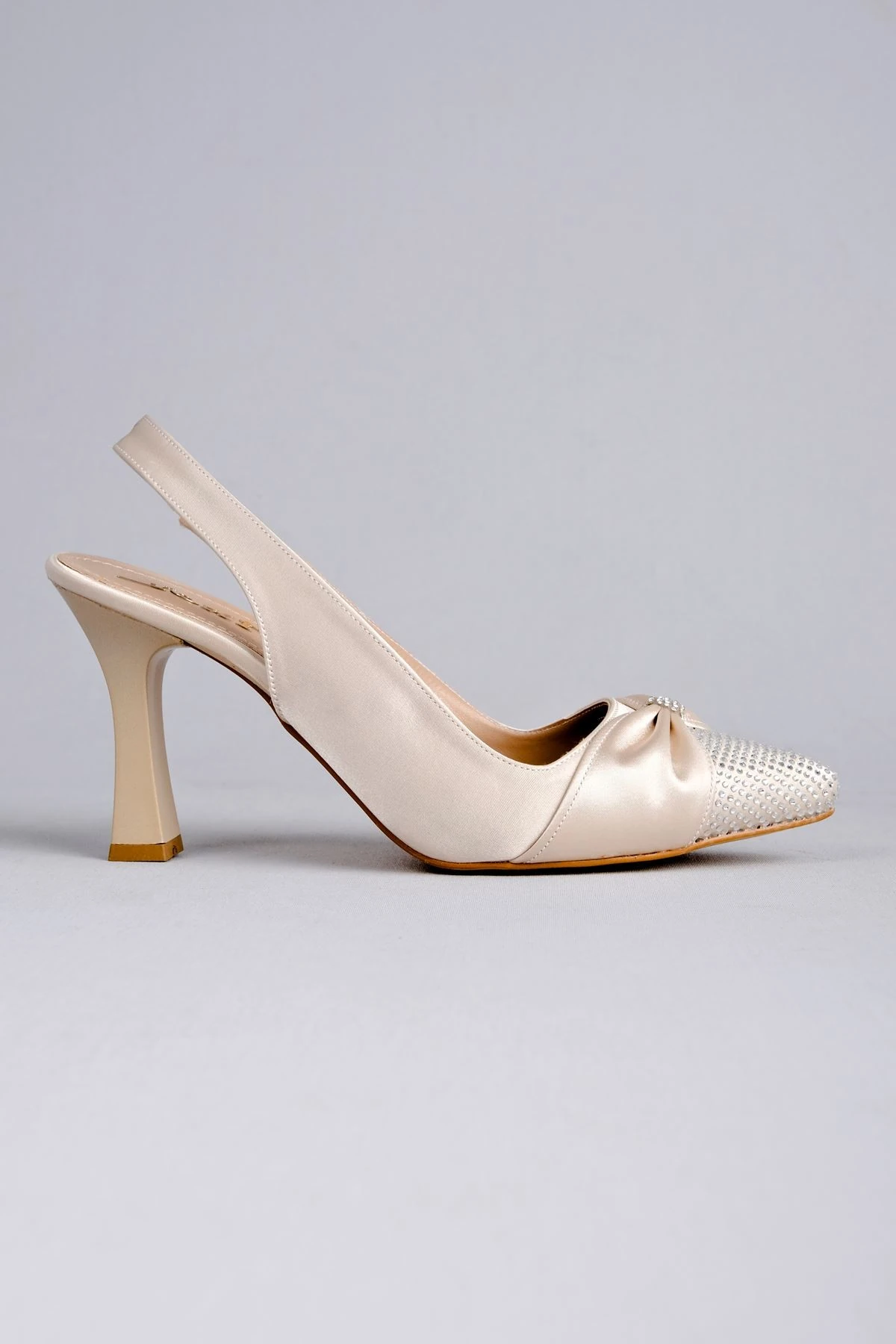 Raven Kadın Topuklu Ayakkabı Kurdela-Ön Kısmı Taşlı