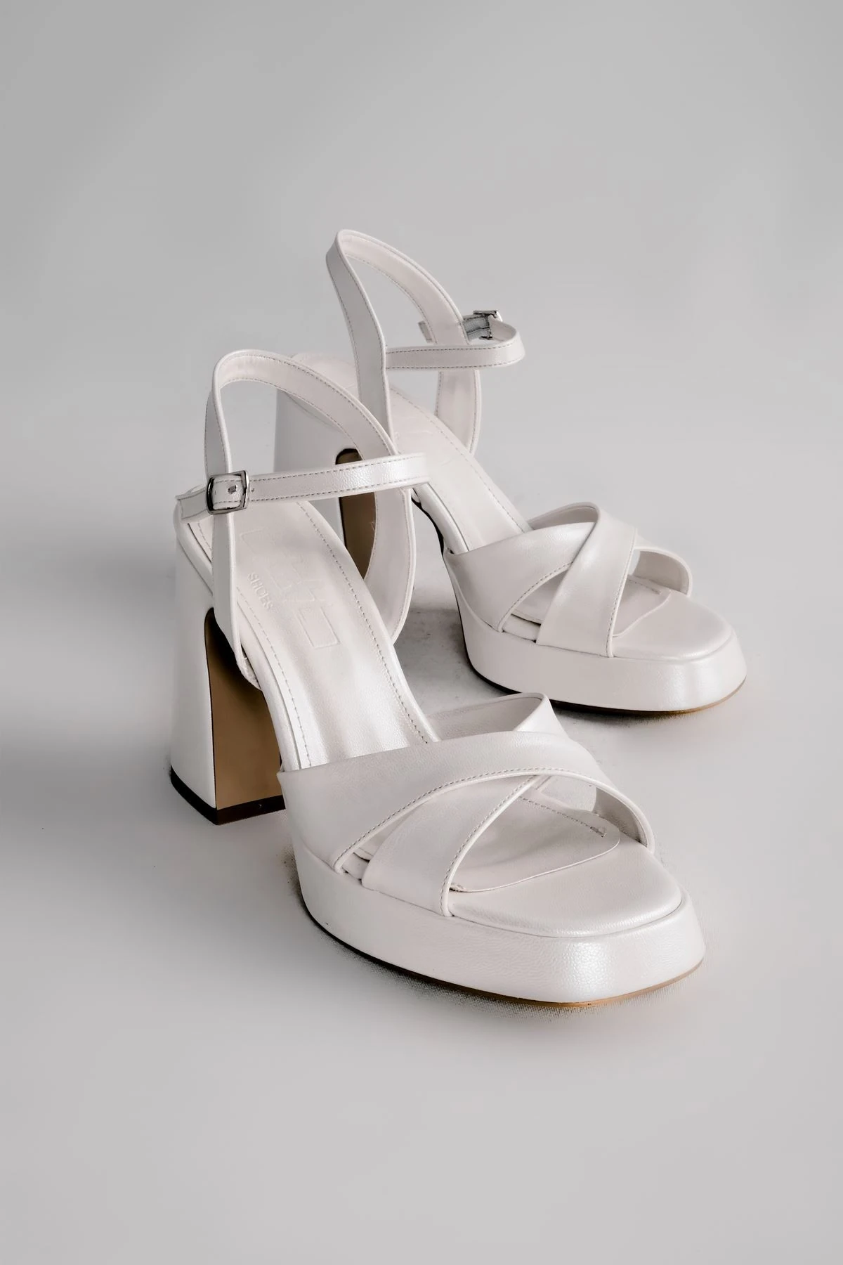 Duphe Kadın Topuklu Ayakkabı Önü Çapraz geçmeli