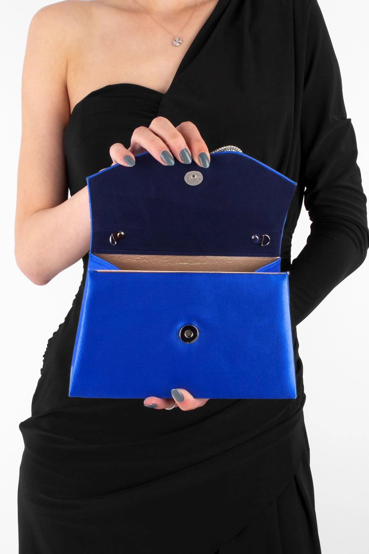 Kadın Abiye Çanta Sert Taban Kurdela Detaylı