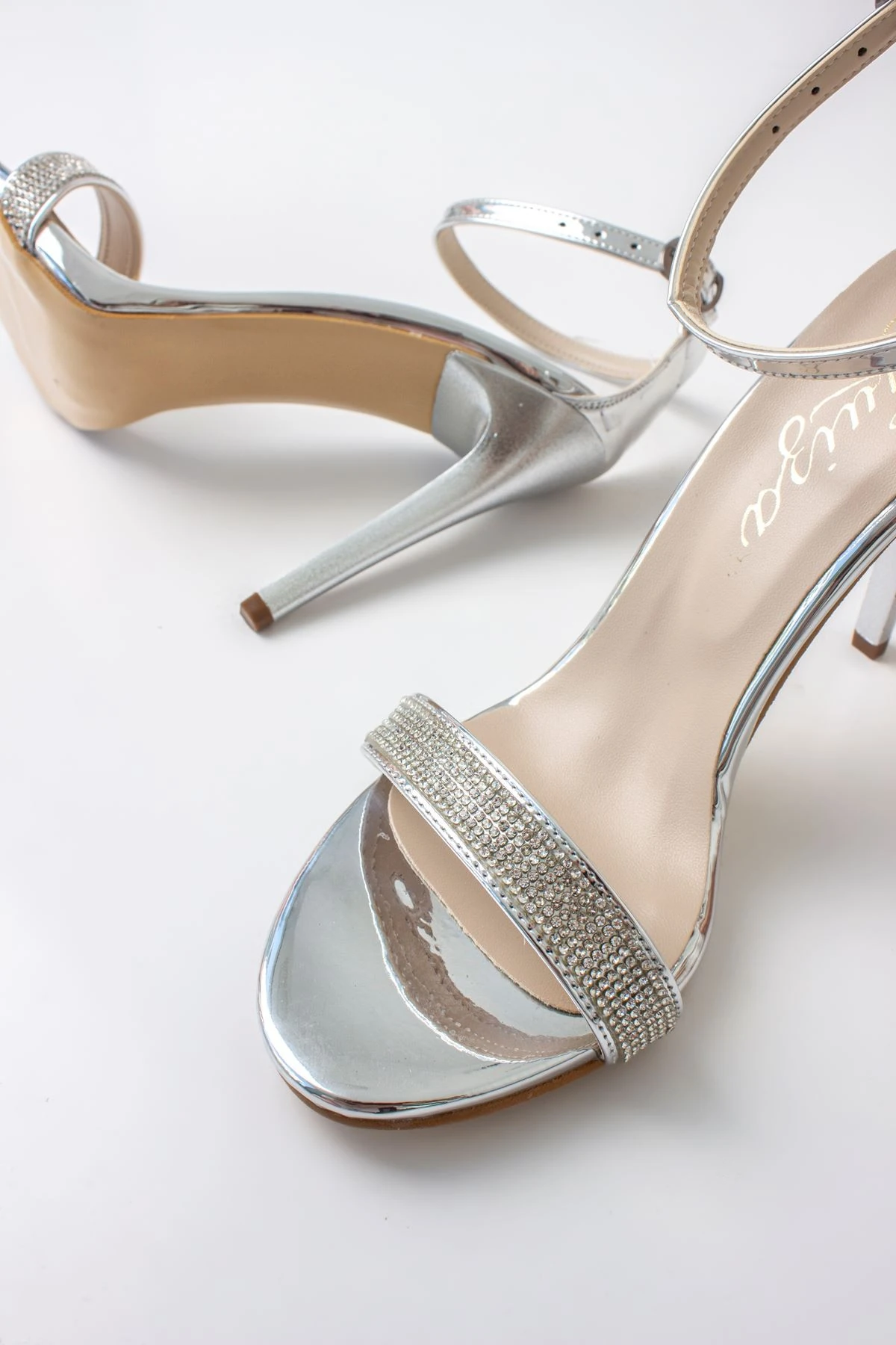 KADIN TAŞLI İNCE TOPUK ABİYE TOPUKLU AYAKKABI