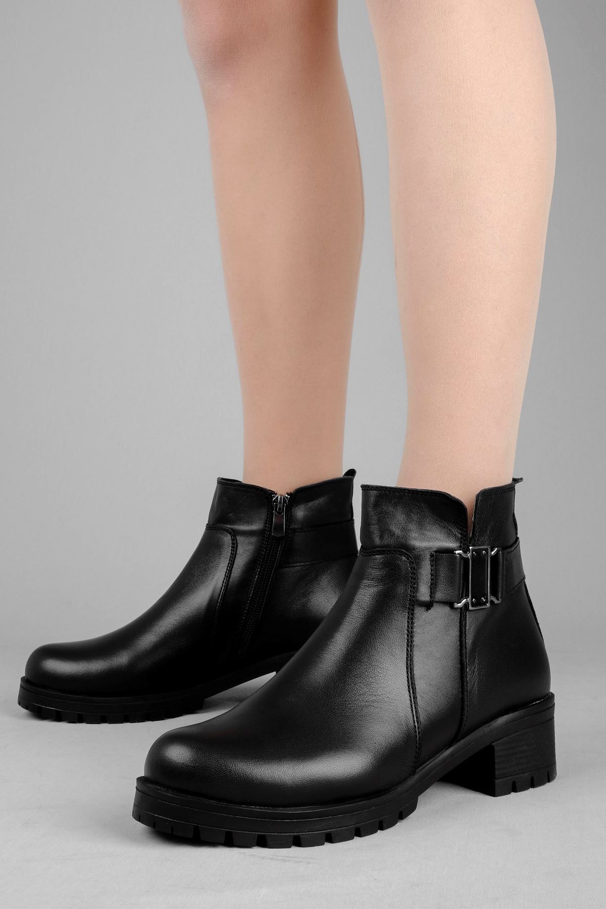 Diamond Kadın Hakiki Deri Bot Dikdörtgen Metal Detaylı