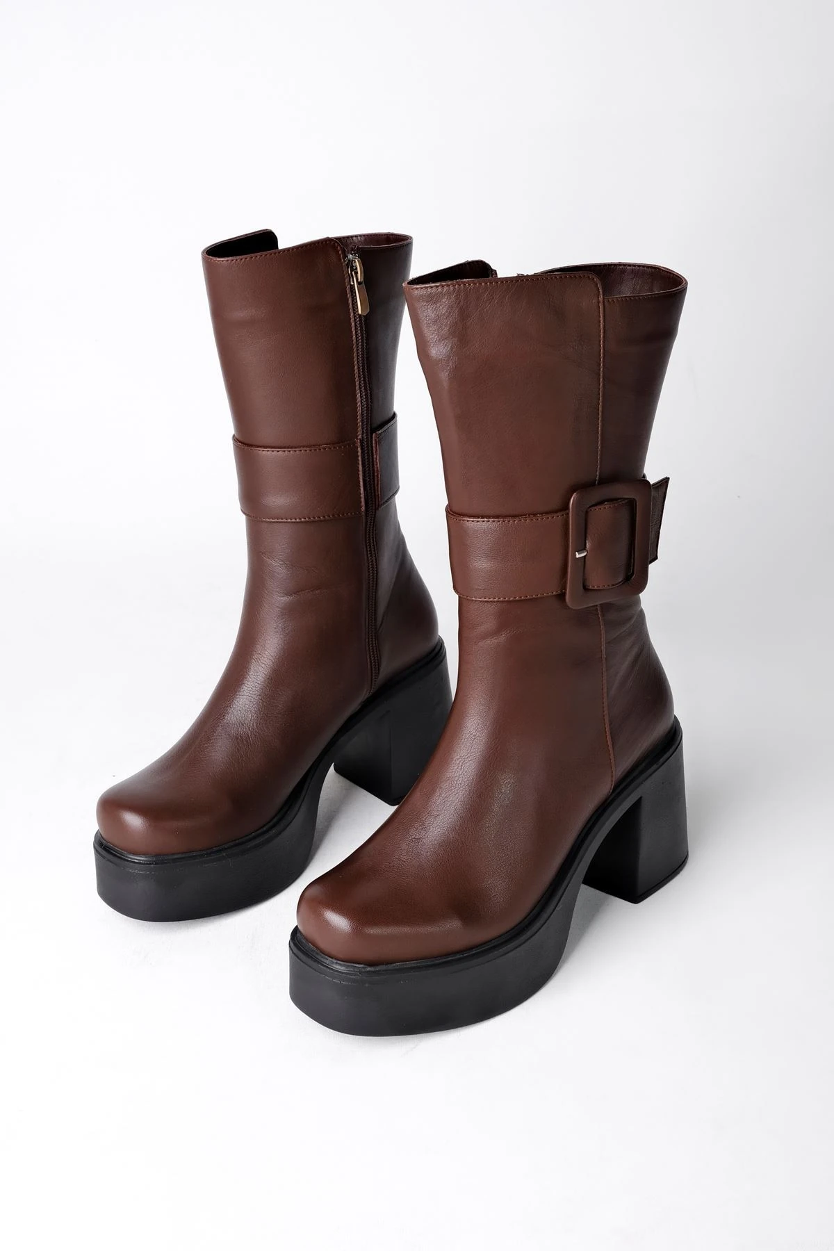 Misha Kadın Hakiki Deri Çizme Büyük Kemer Detaylı